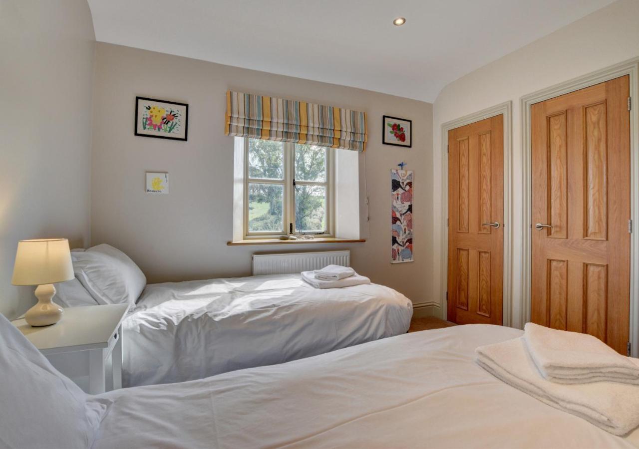 3 Bed in Burrington oc-northc