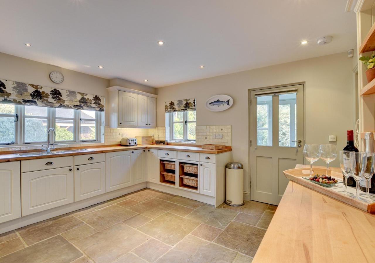3 Bed in Burrington oc-northc