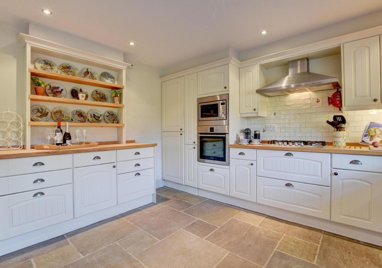 3 Bed in Burrington oc-northc