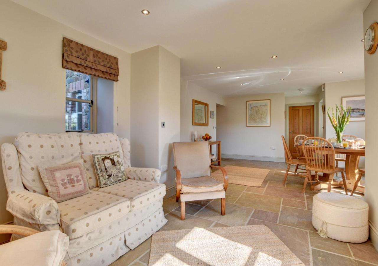3 Bed in Burrington oc-northc