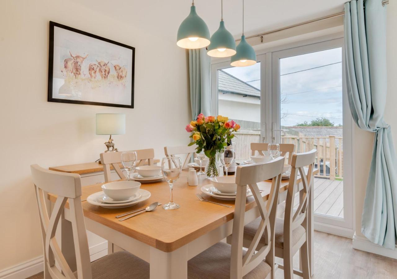 3 Bed in Higher Crackington oc-avond