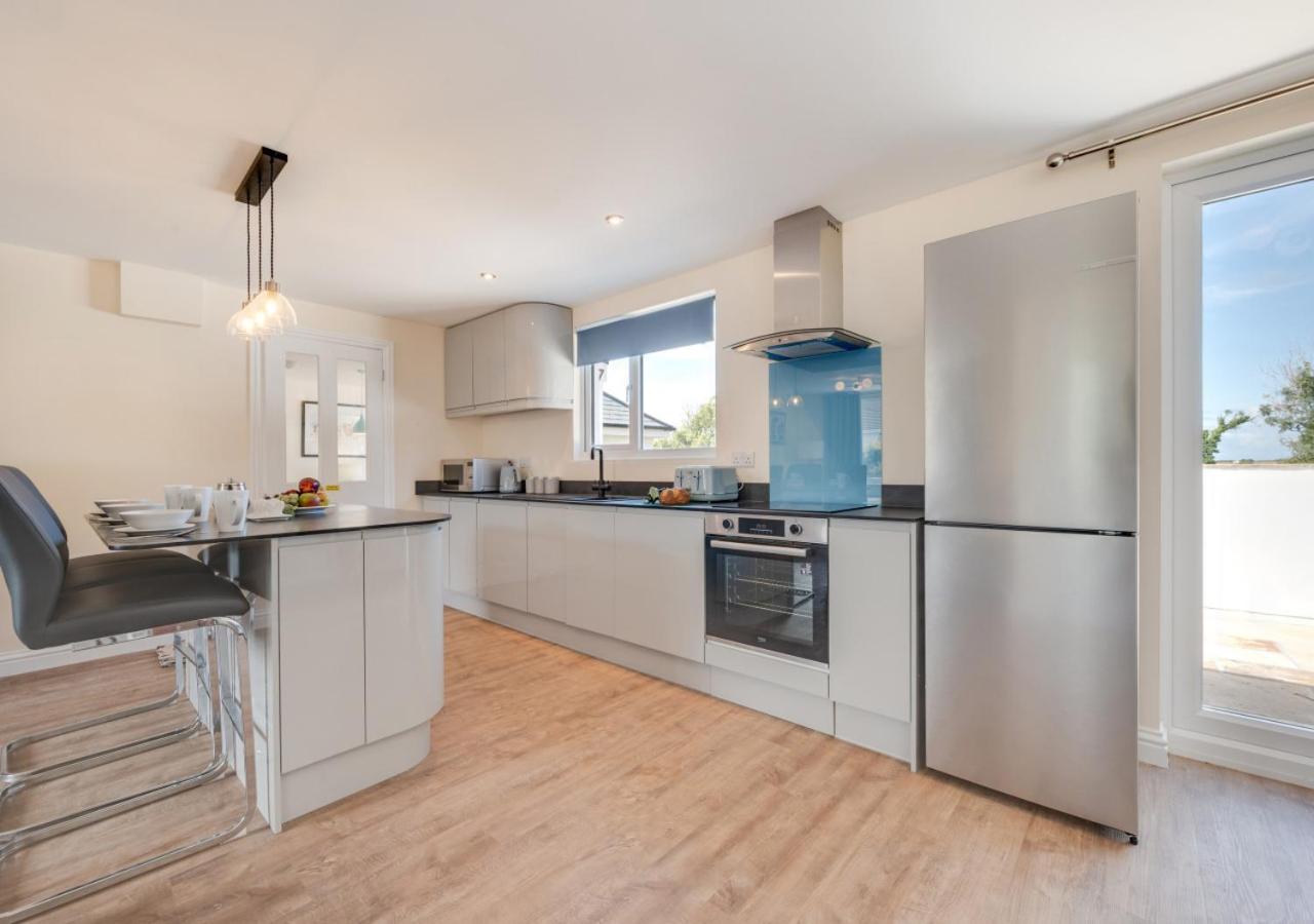 3 Bed in Higher Crackington oc-avond
