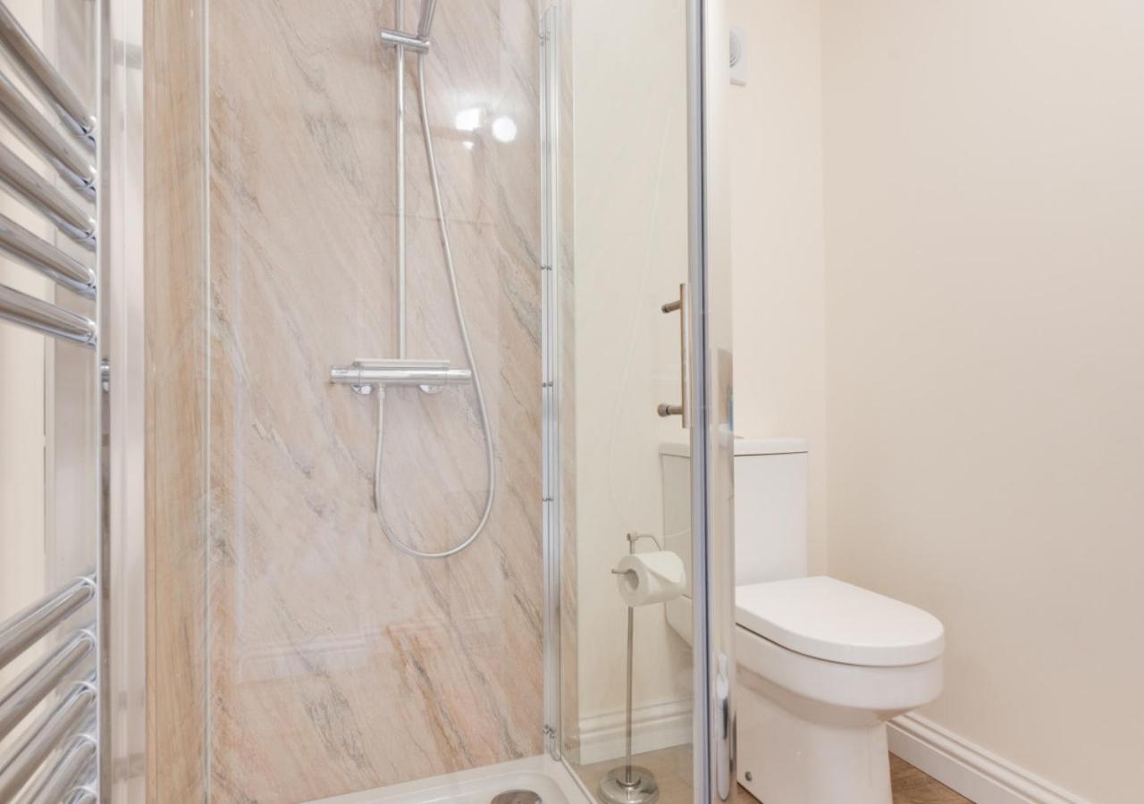 3 Bed in Higher Crackington oc-avond