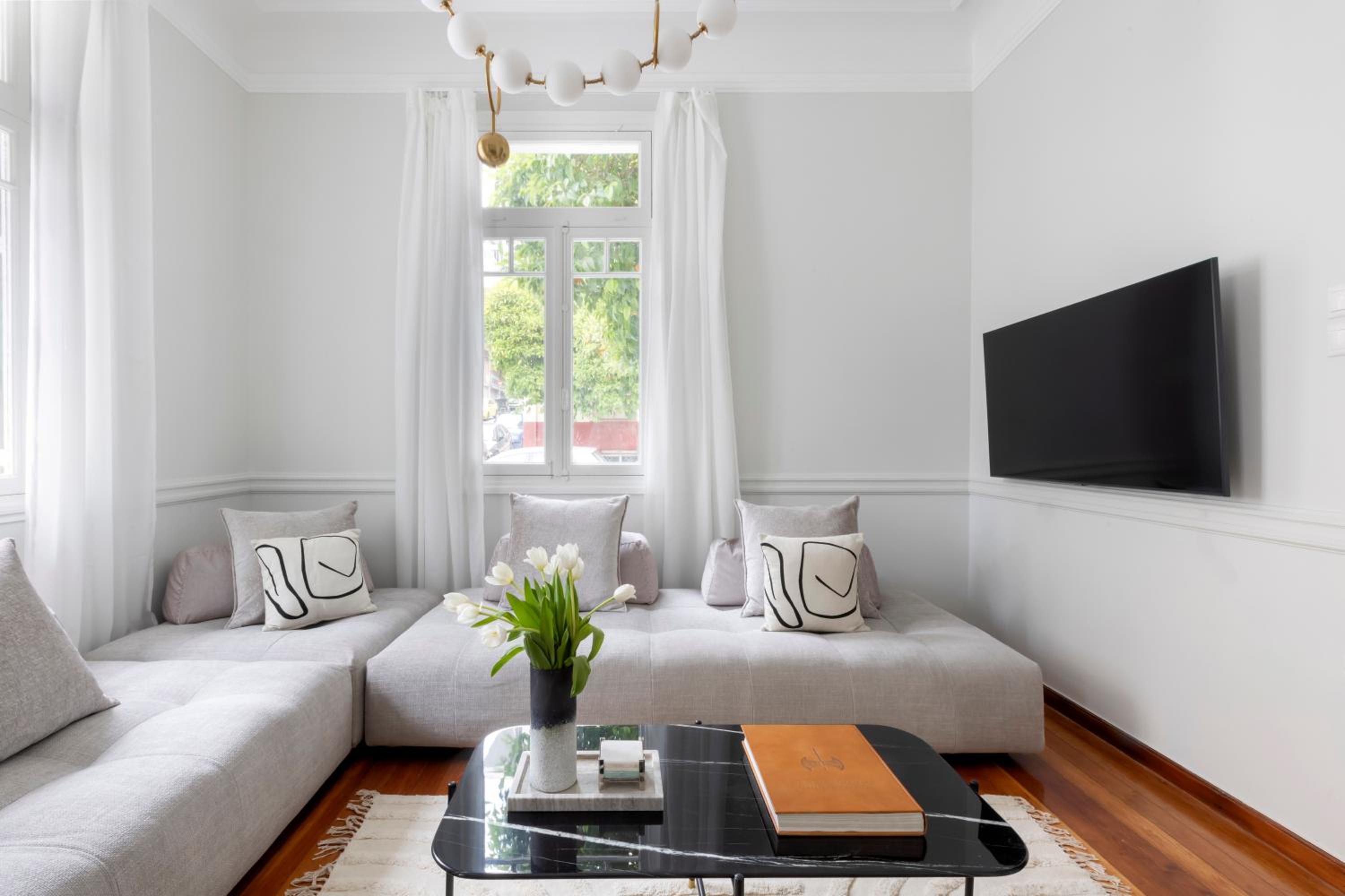Acropolis Villa 3BR 9ppl 10 minutes Metro&Museum