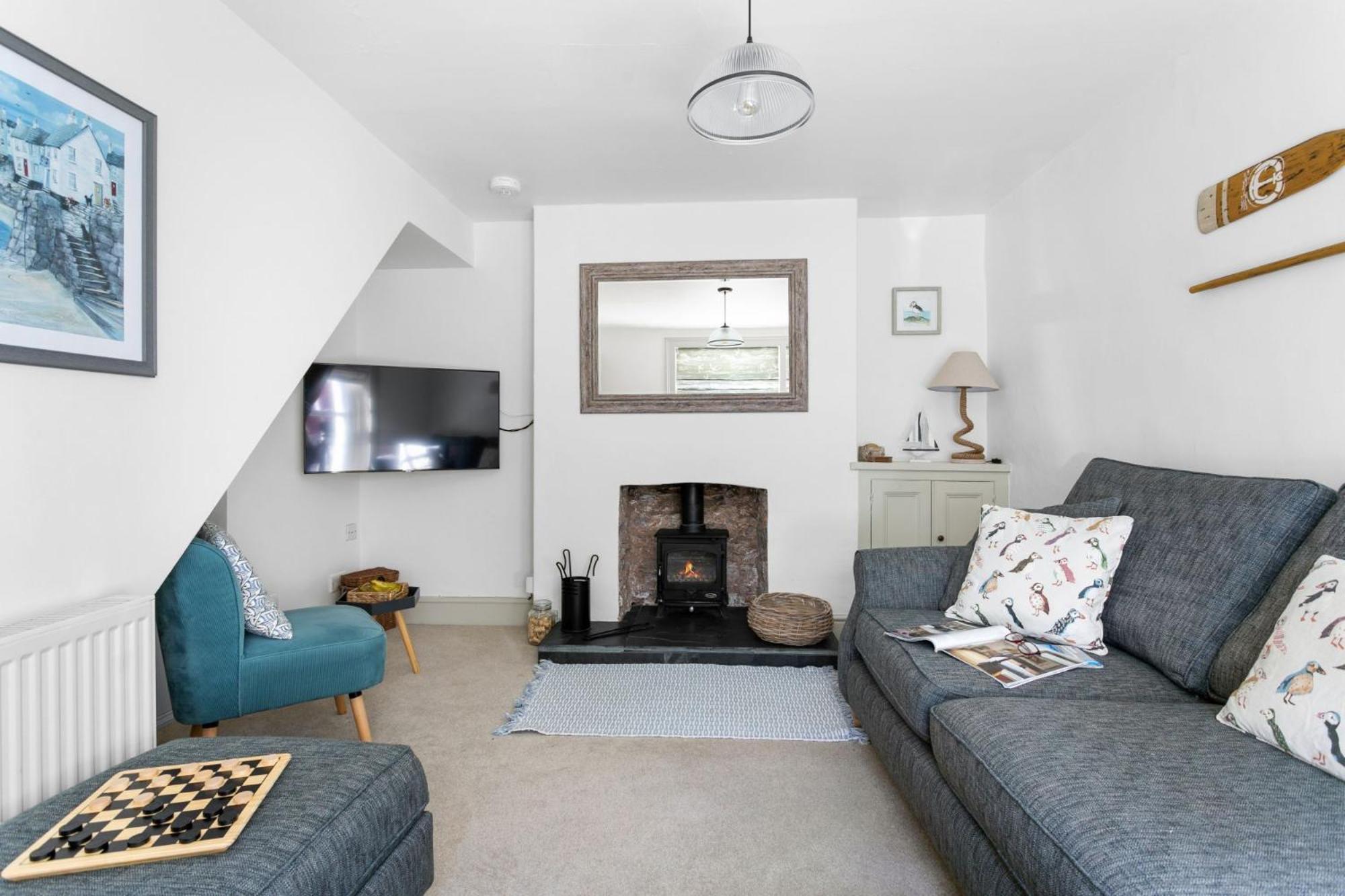 Bay Cottage - Dog friendly, Garden, Parking view 4