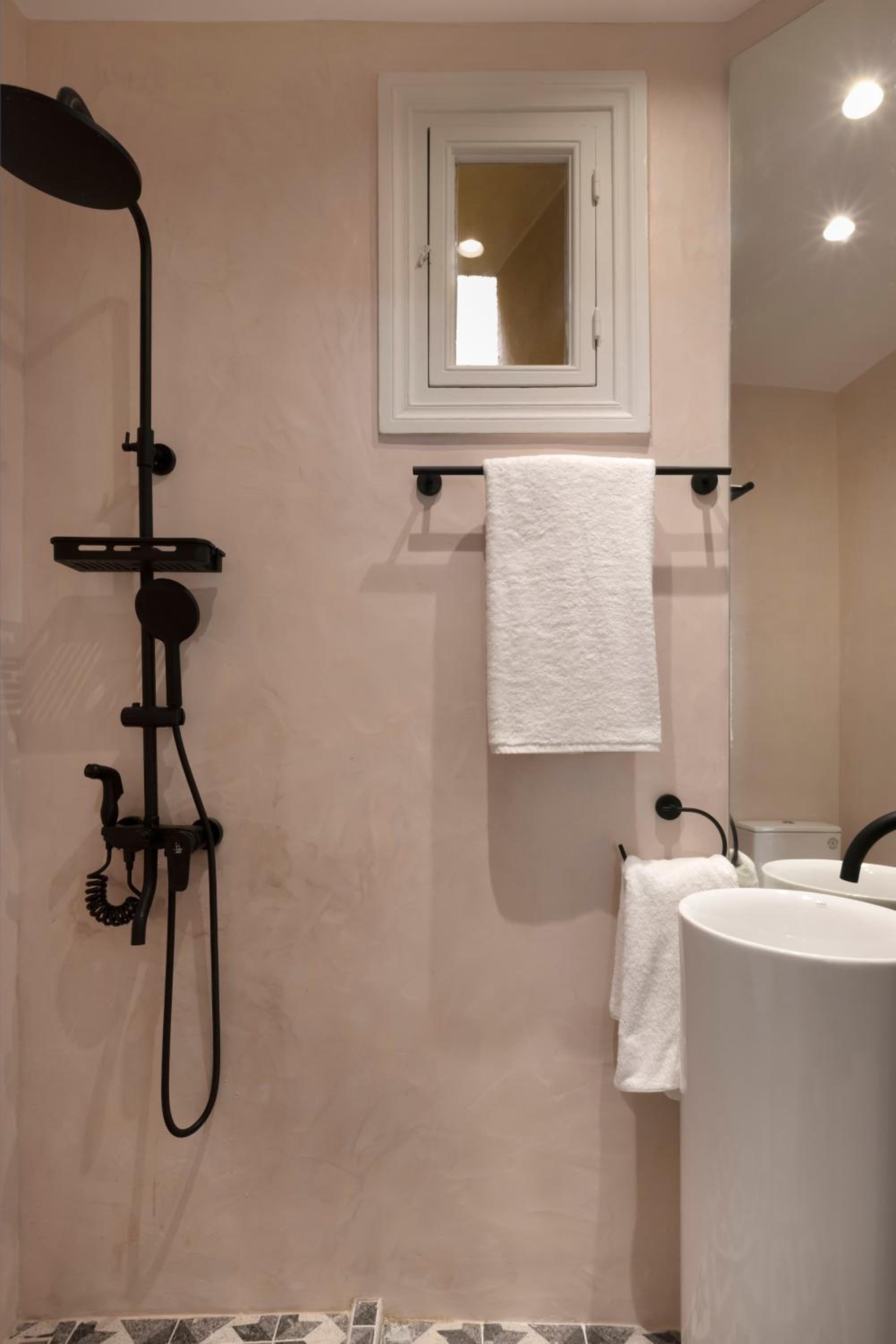 Acropolis Villa 3BR 9ppl 10 minutes Metro&Museum