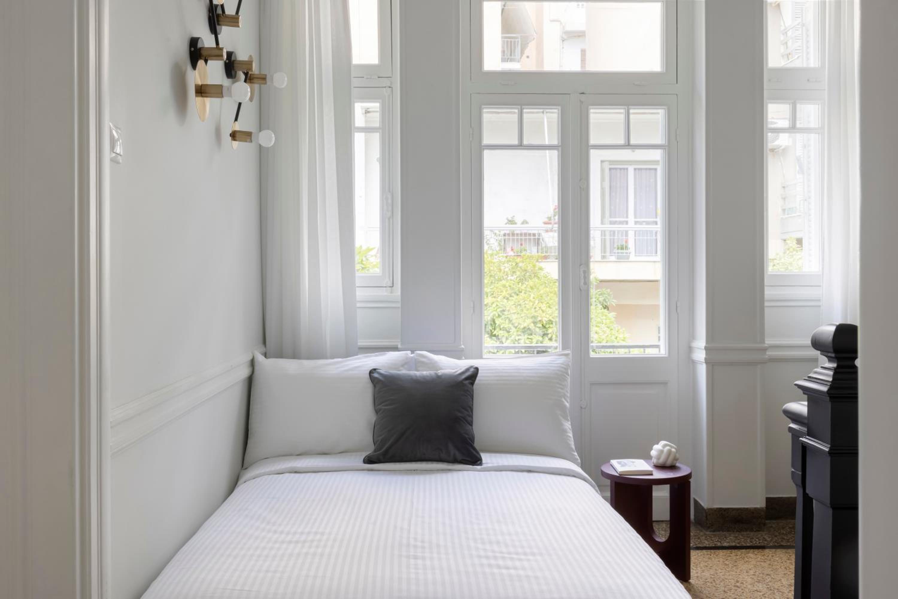 Acropolis Villa 3BR 9ppl 10 minutes Metro&Museum