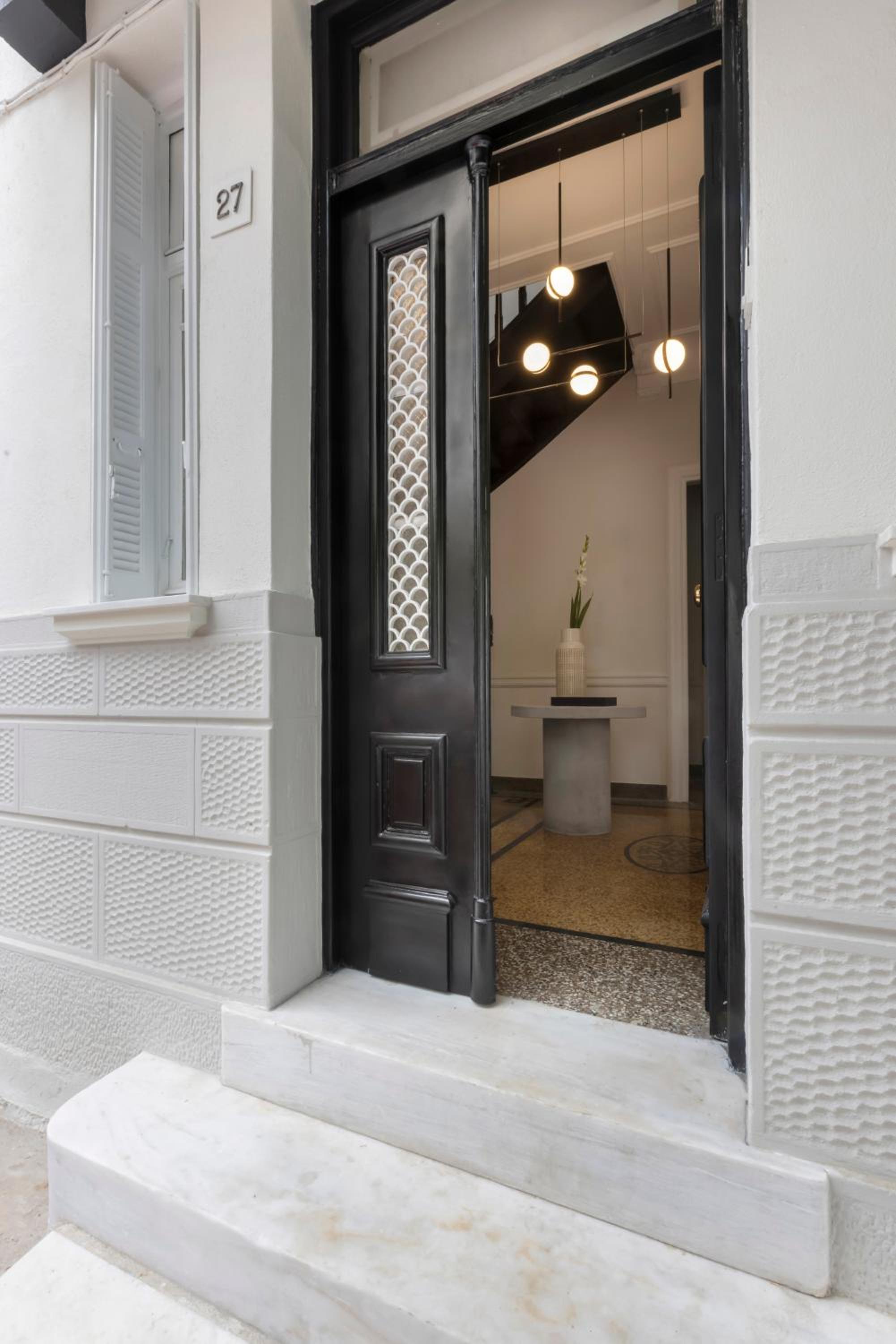 Acropolis Villa 3BR 9ppl 10 minutes Metro&Museum