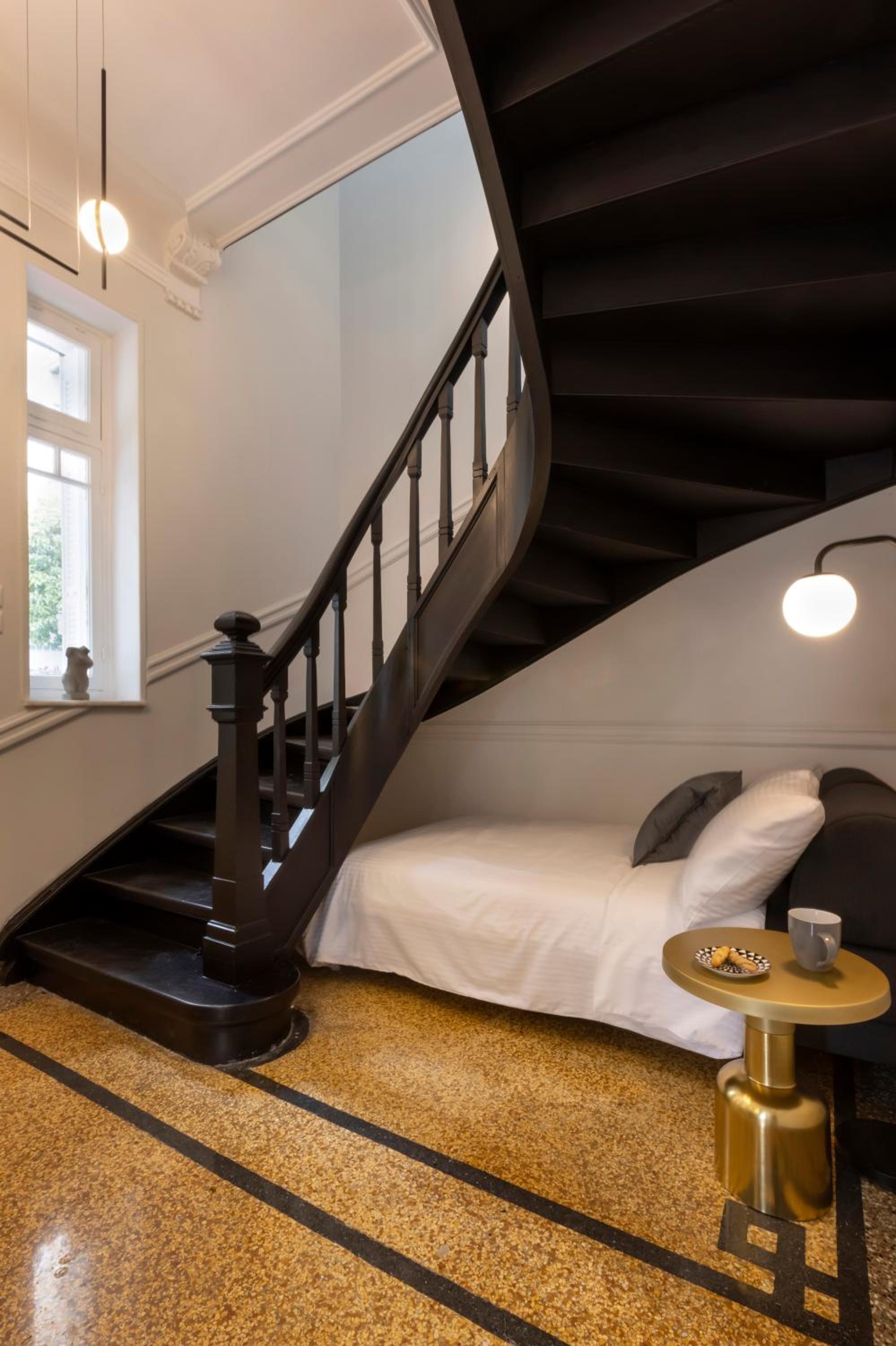 Acropolis Villa 3BR 9ppl 10 minutes Metro&Museum