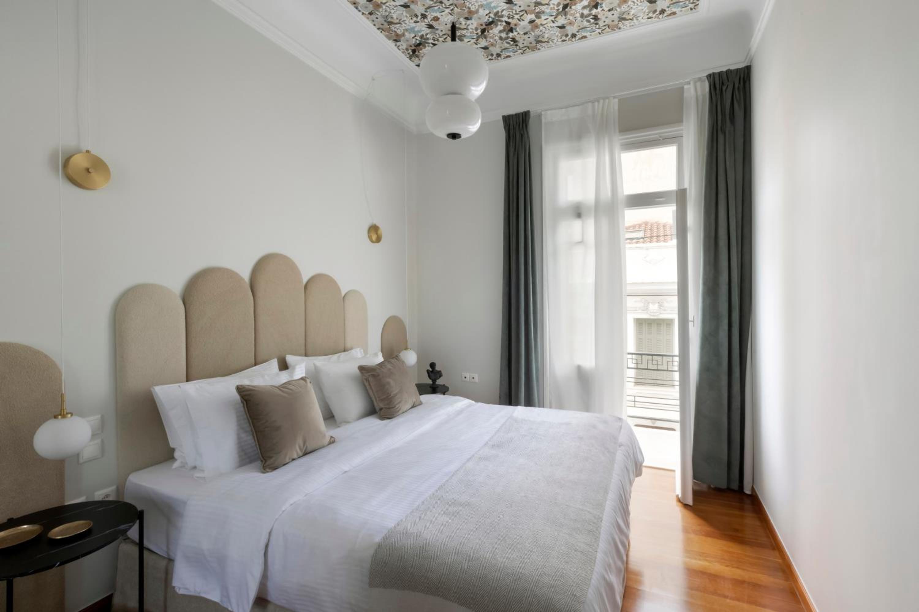 Acropolis Villa 3BR 9ppl 10 minutes Metro&Museum
