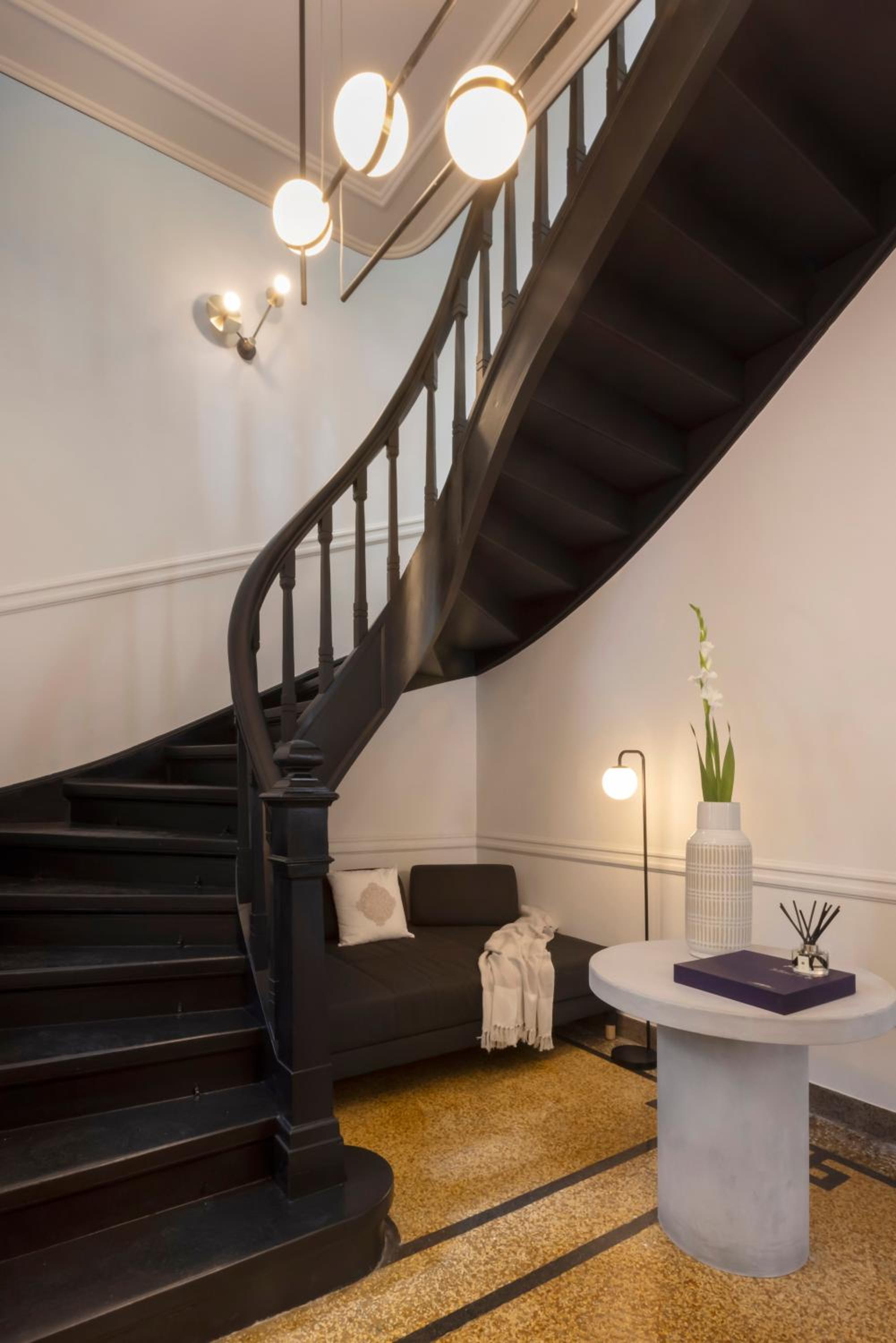 Acropolis Villa 3BR 9ppl 10 minutes Metro&Museum