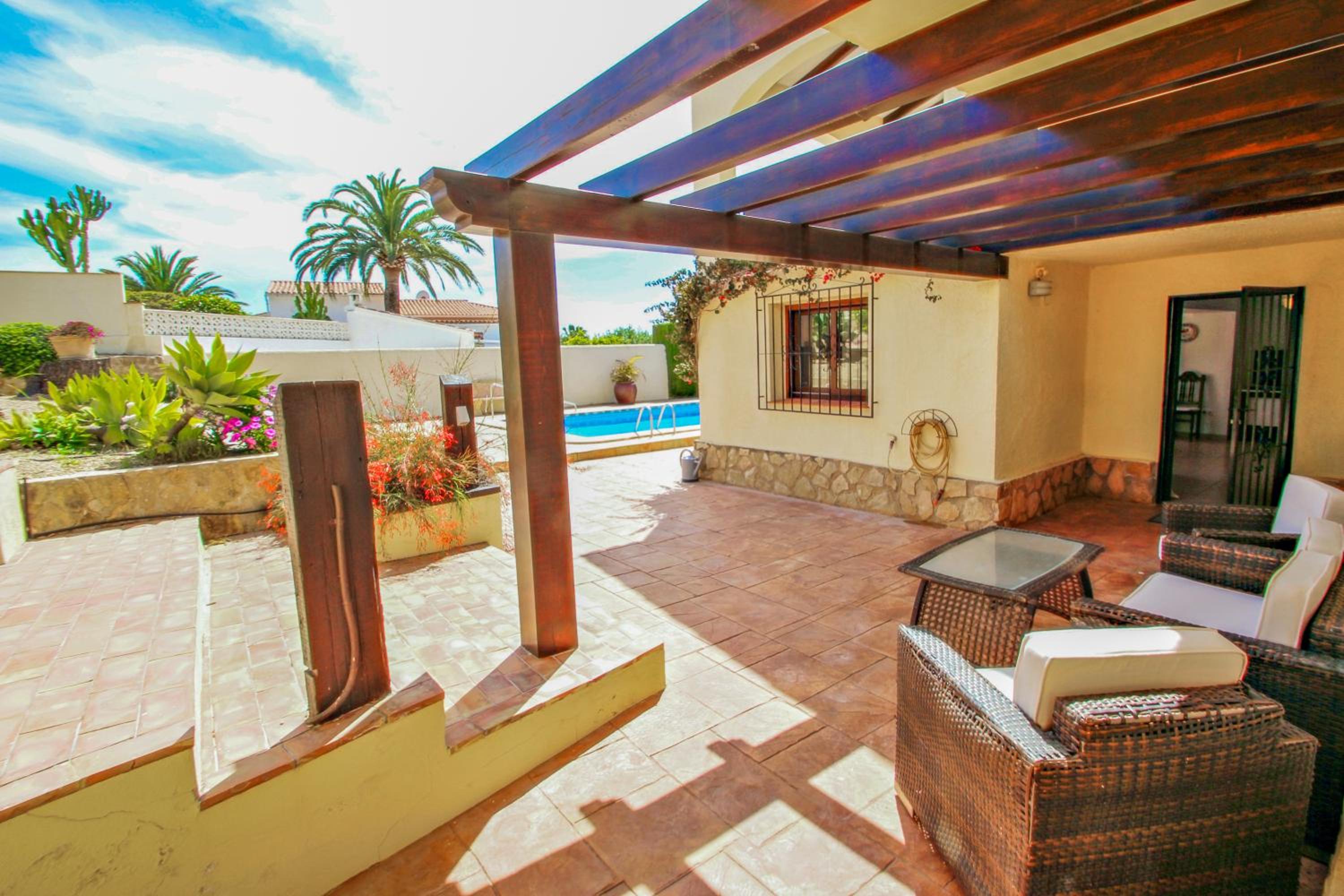 Alice - holiday home with private swimming pool in Benissa view 4
