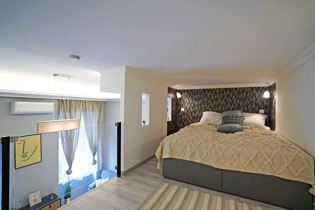 Amber Apartment