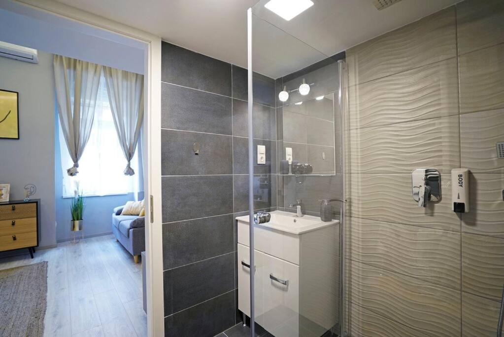 Amber Apartment
