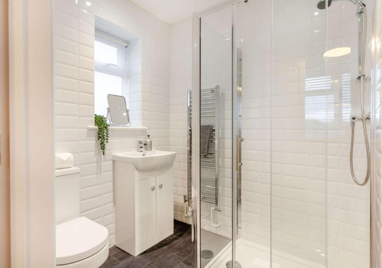 3 Bed in Penrose oc-butcup