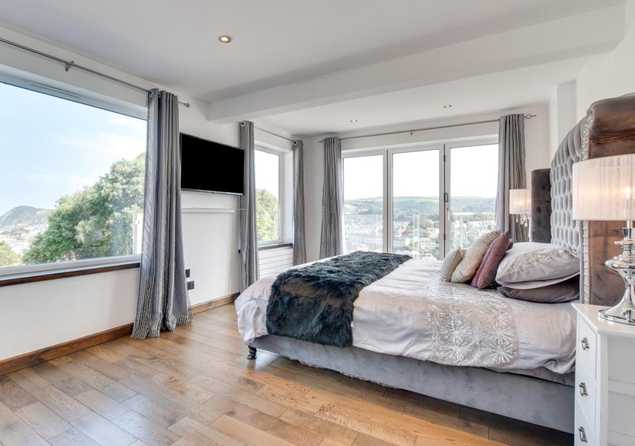 4 Bed in Ilfracombe oc-rockho