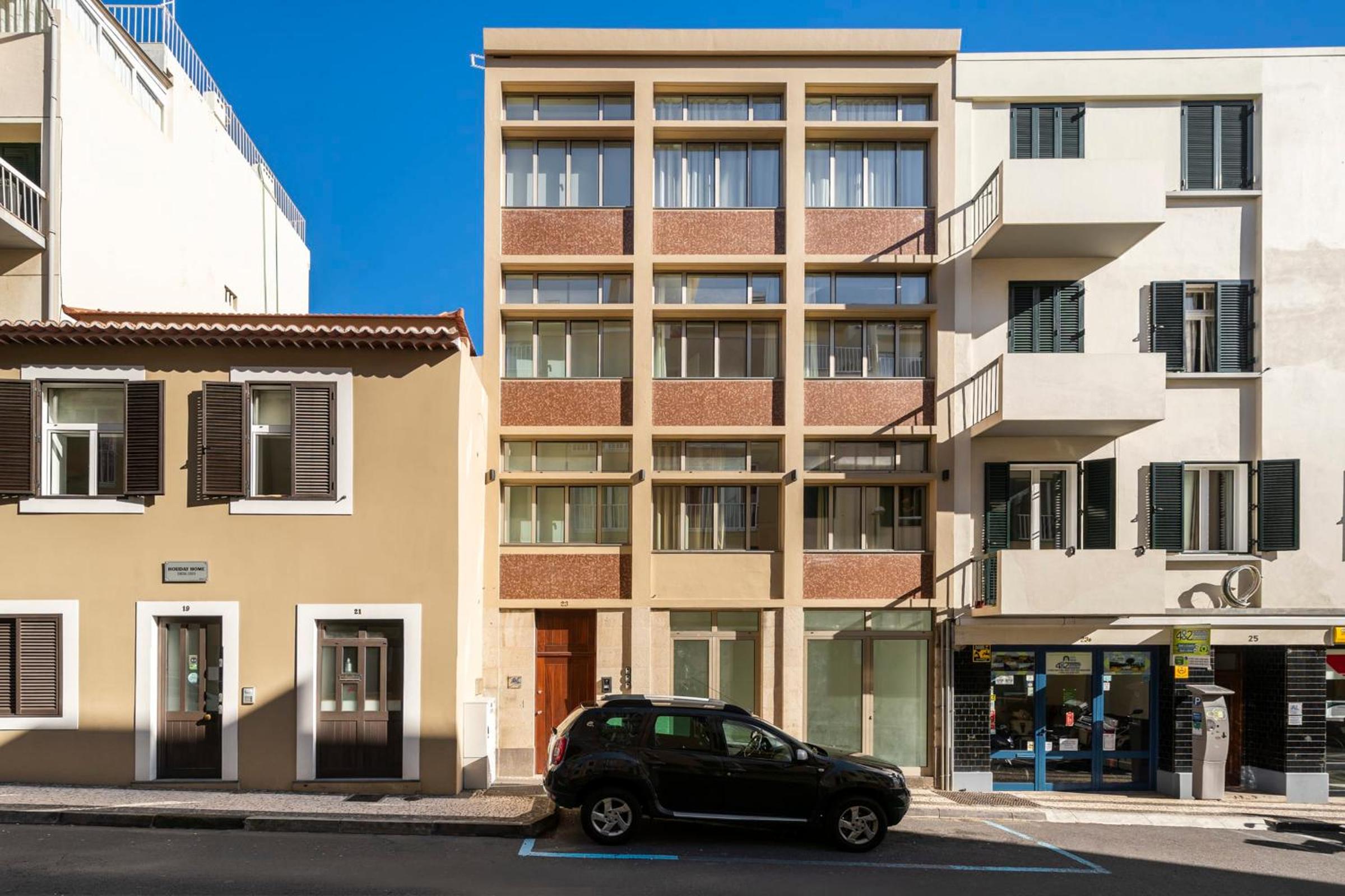 Alegria Flat by an island apart