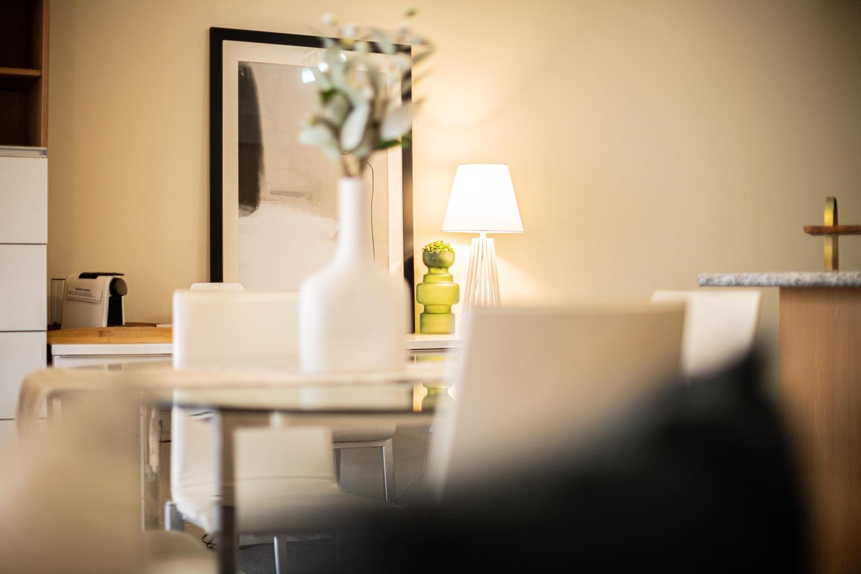 Prime 2BR Suite on Mounts Bay Road