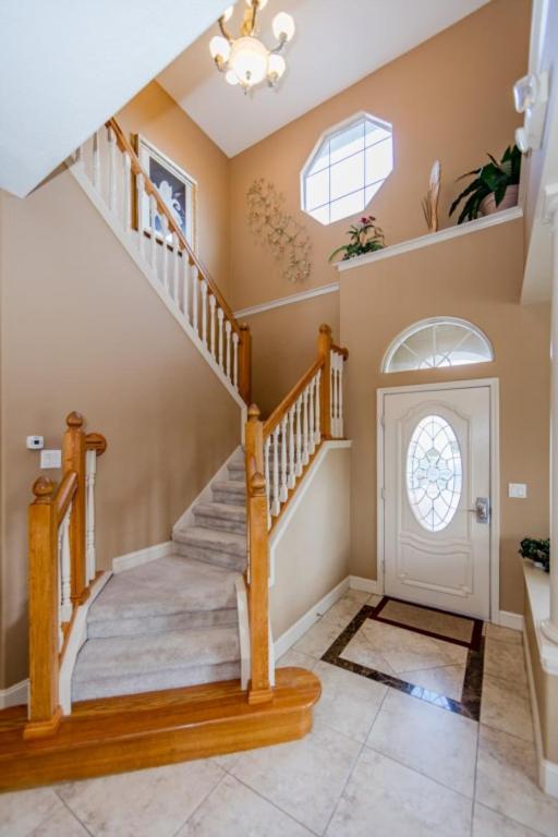 Oasis Villa - Heated Pool And Spa Near Disney view 3