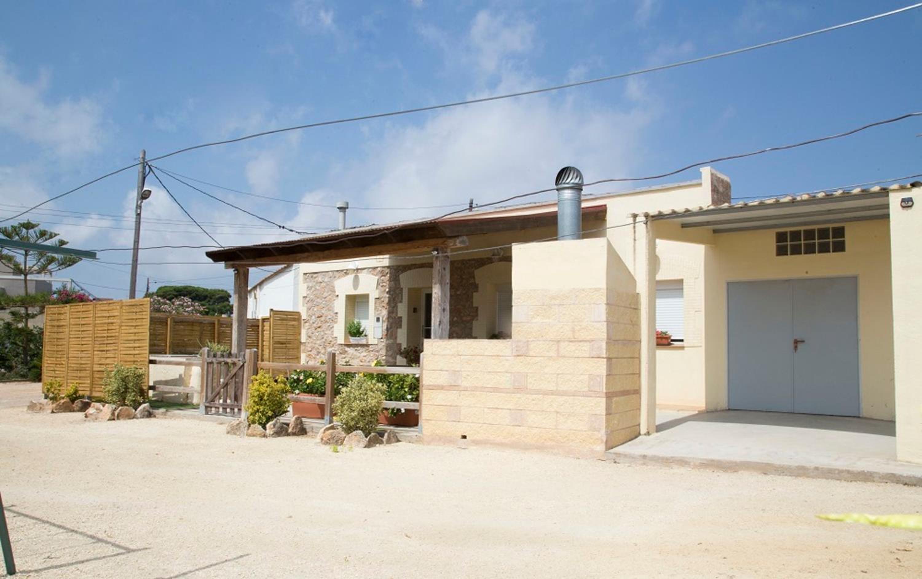 Spacious House in Camarles with Private Pool