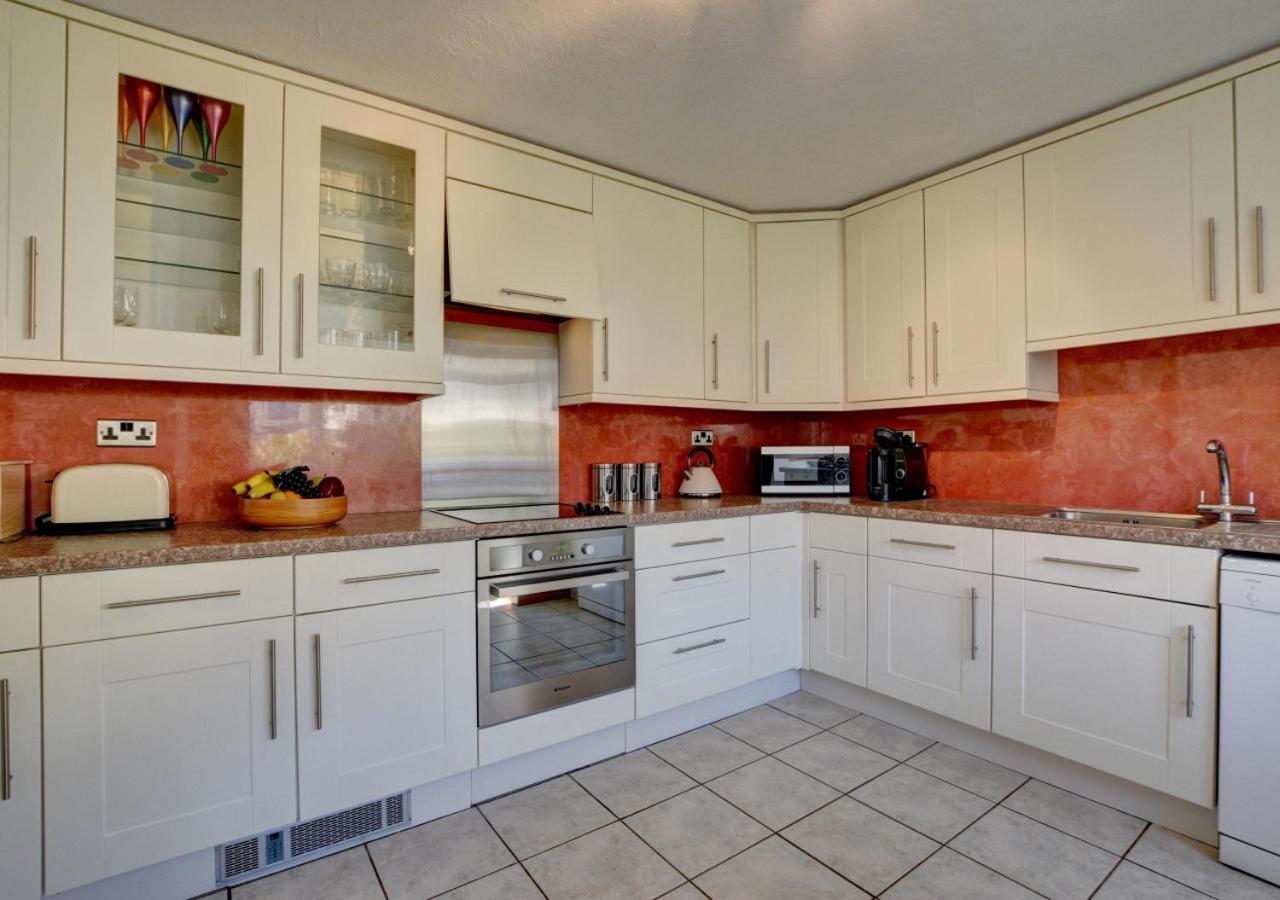 4 Bed in Croyde oc-sundow