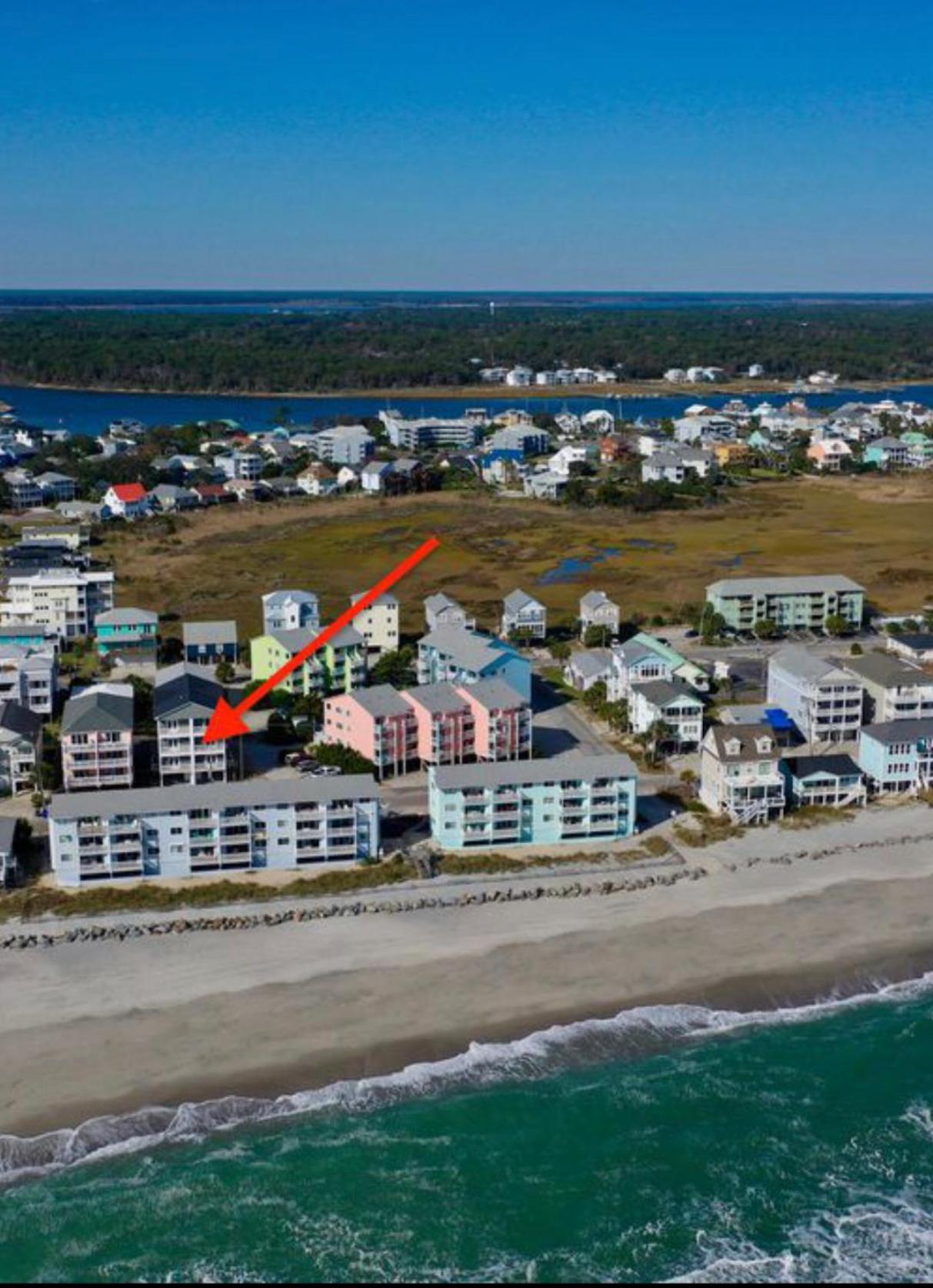 Hotel Swanky Seahorse - Image 1