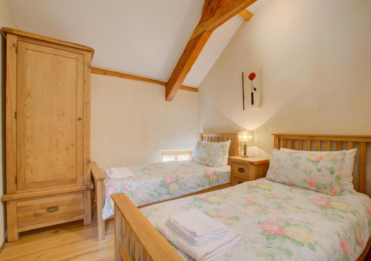 3 Bed in Tiverton oc-thresh