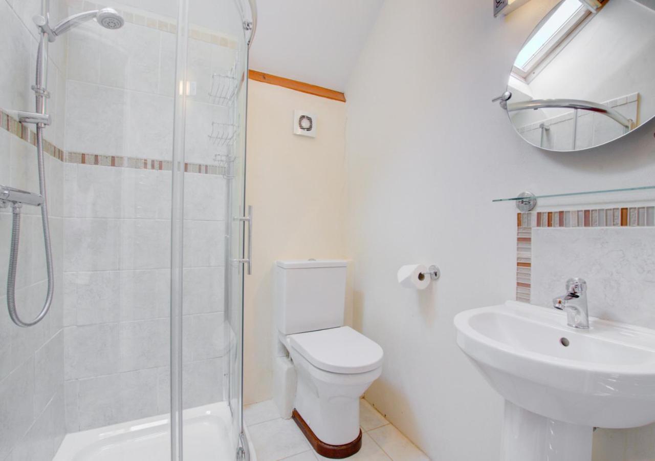 3 Bed in Tiverton oc-thresh