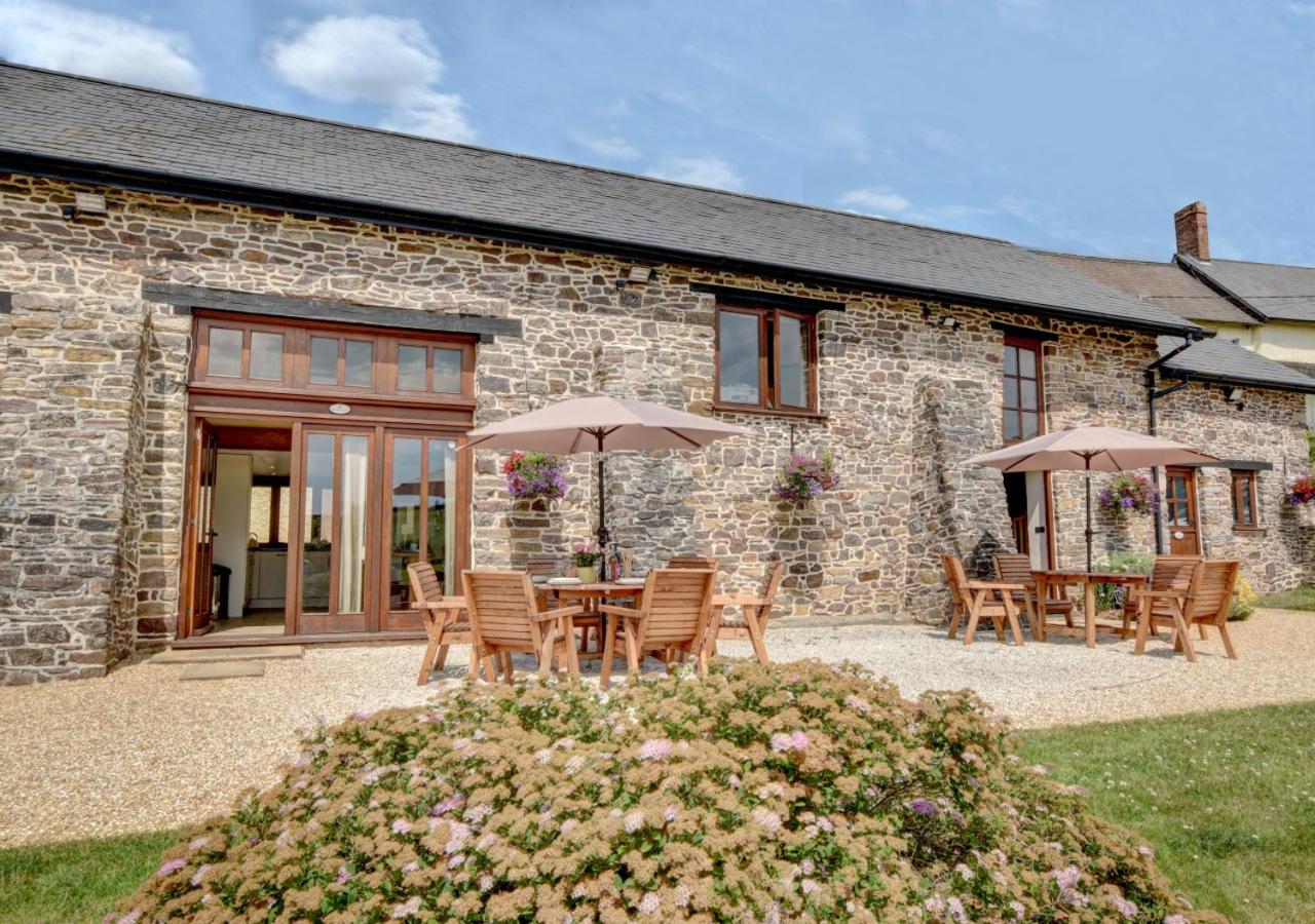 3 Bed in Tiverton oc-thresh