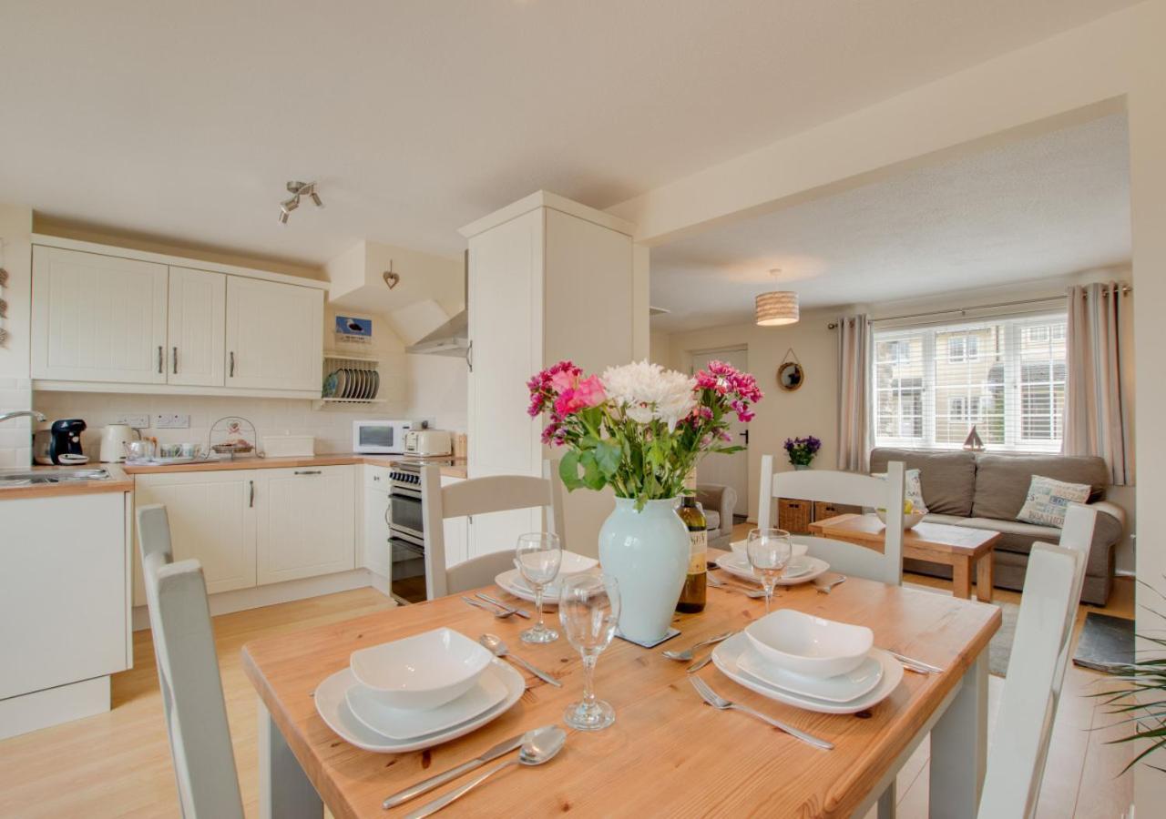 2 Bed in Instow oc-stones