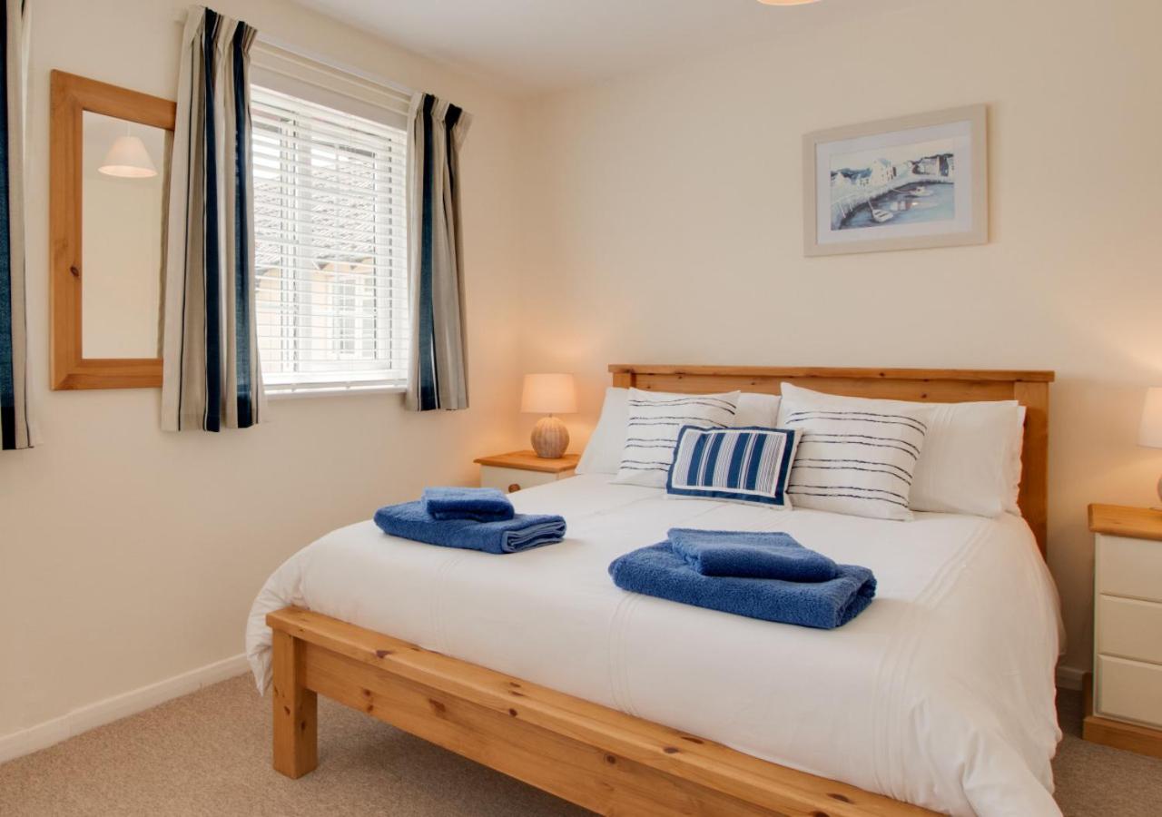 2 Bed in Instow oc-stones