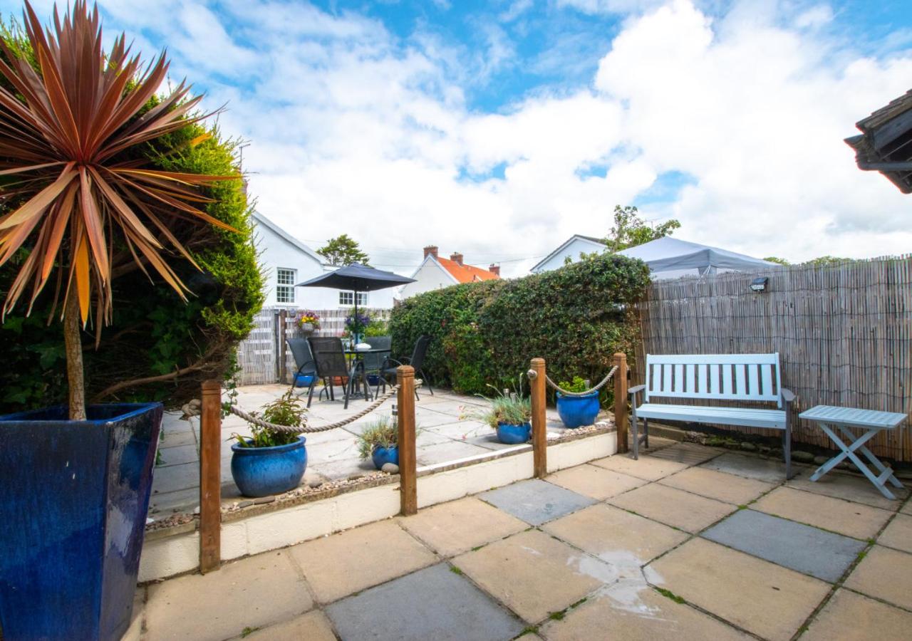2 Bed in Instow oc-stones