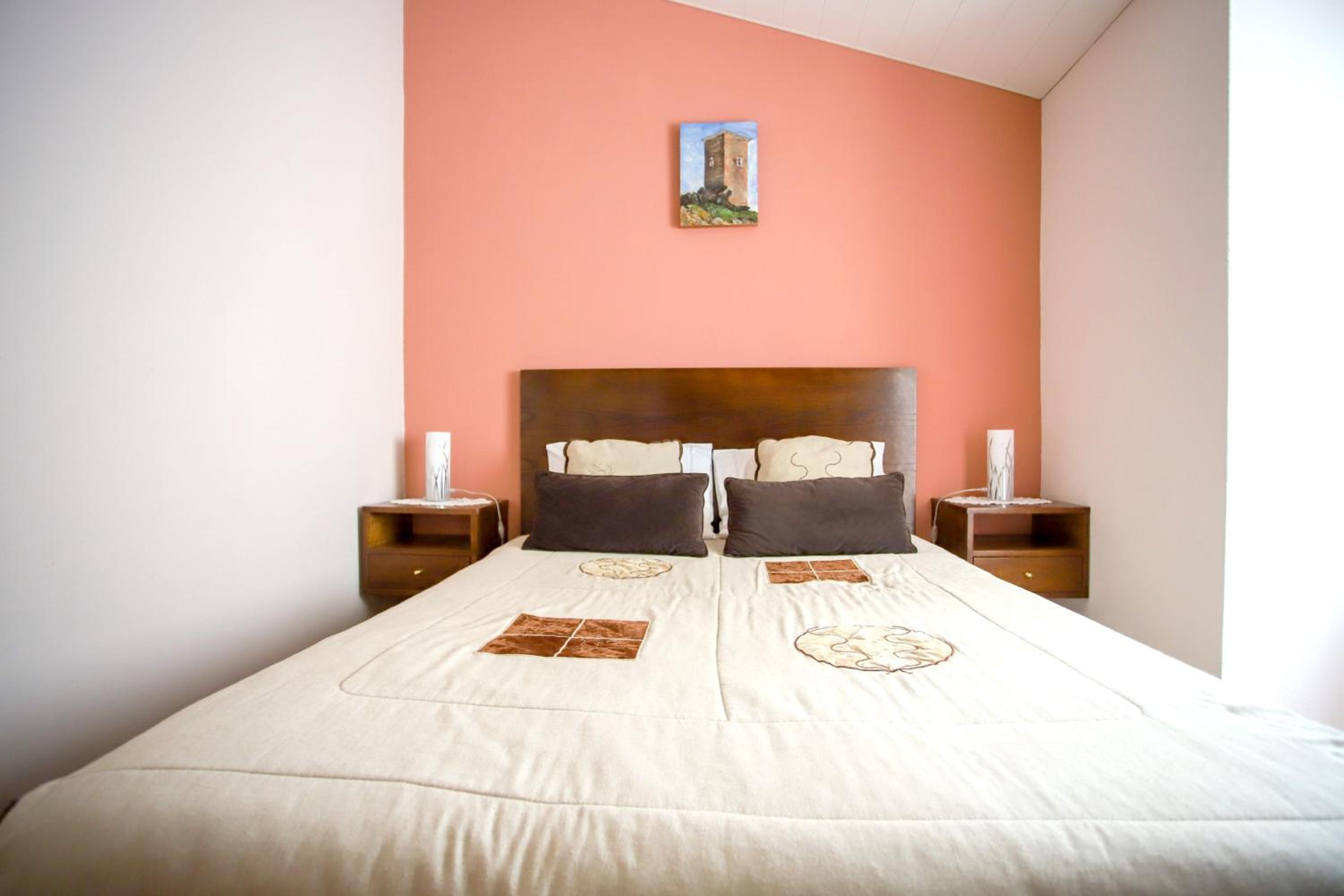 Charming house in Sortelha with shared pool view 2
