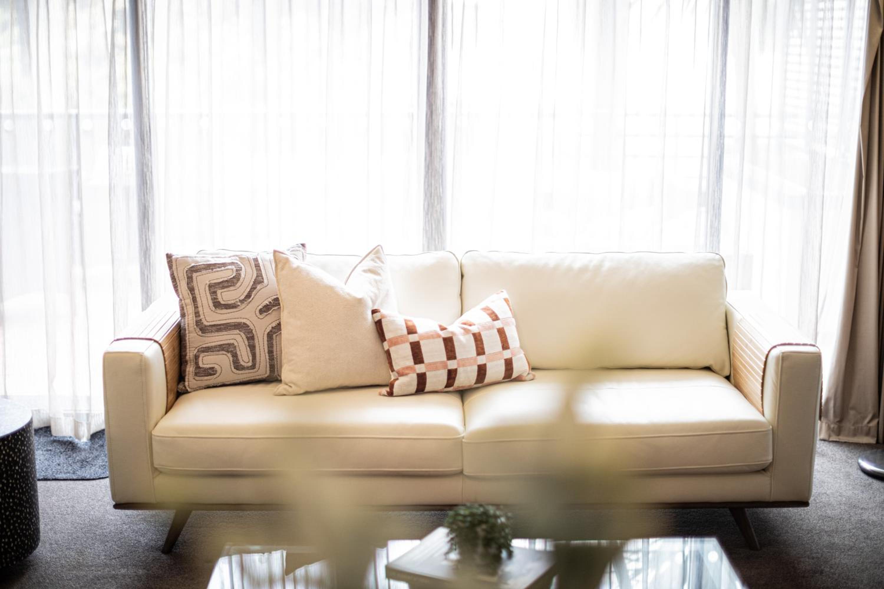Prime 2BR Suite on Mounts Bay Road