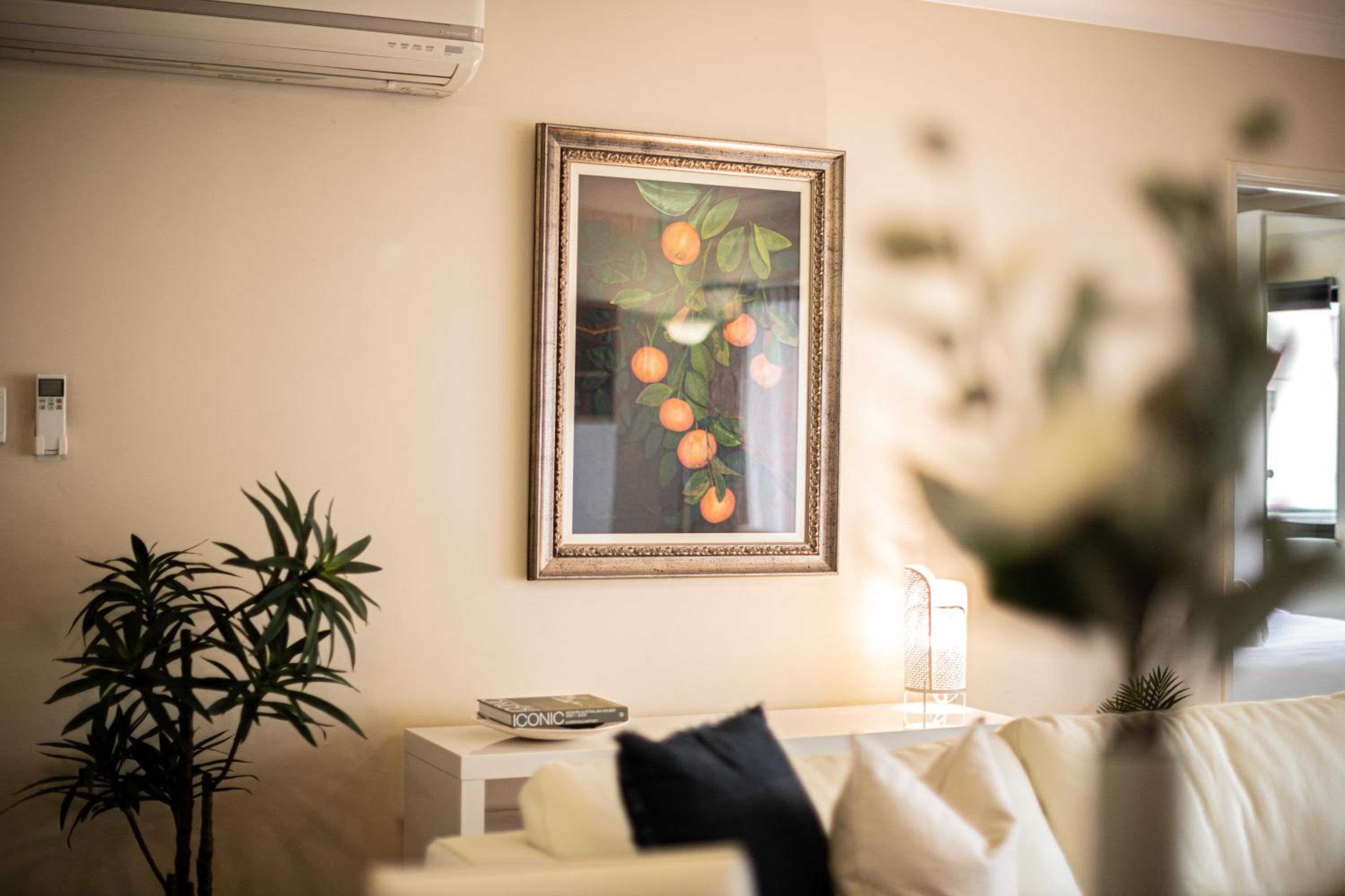 Prime 2BR Suite on Mounts Bay Road
