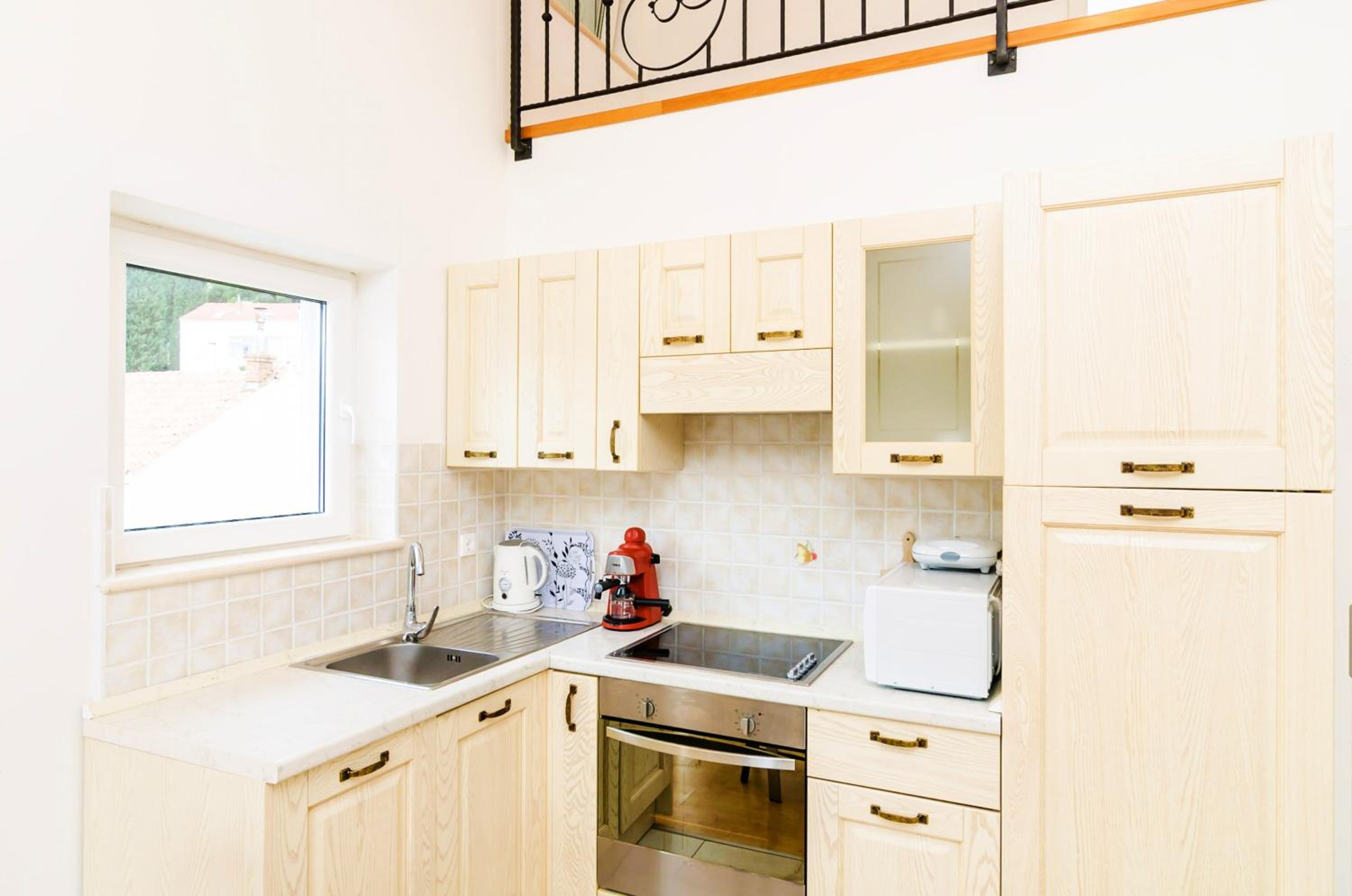 Modern apartment in Dubrovnik, 54 m² with sea and garden view