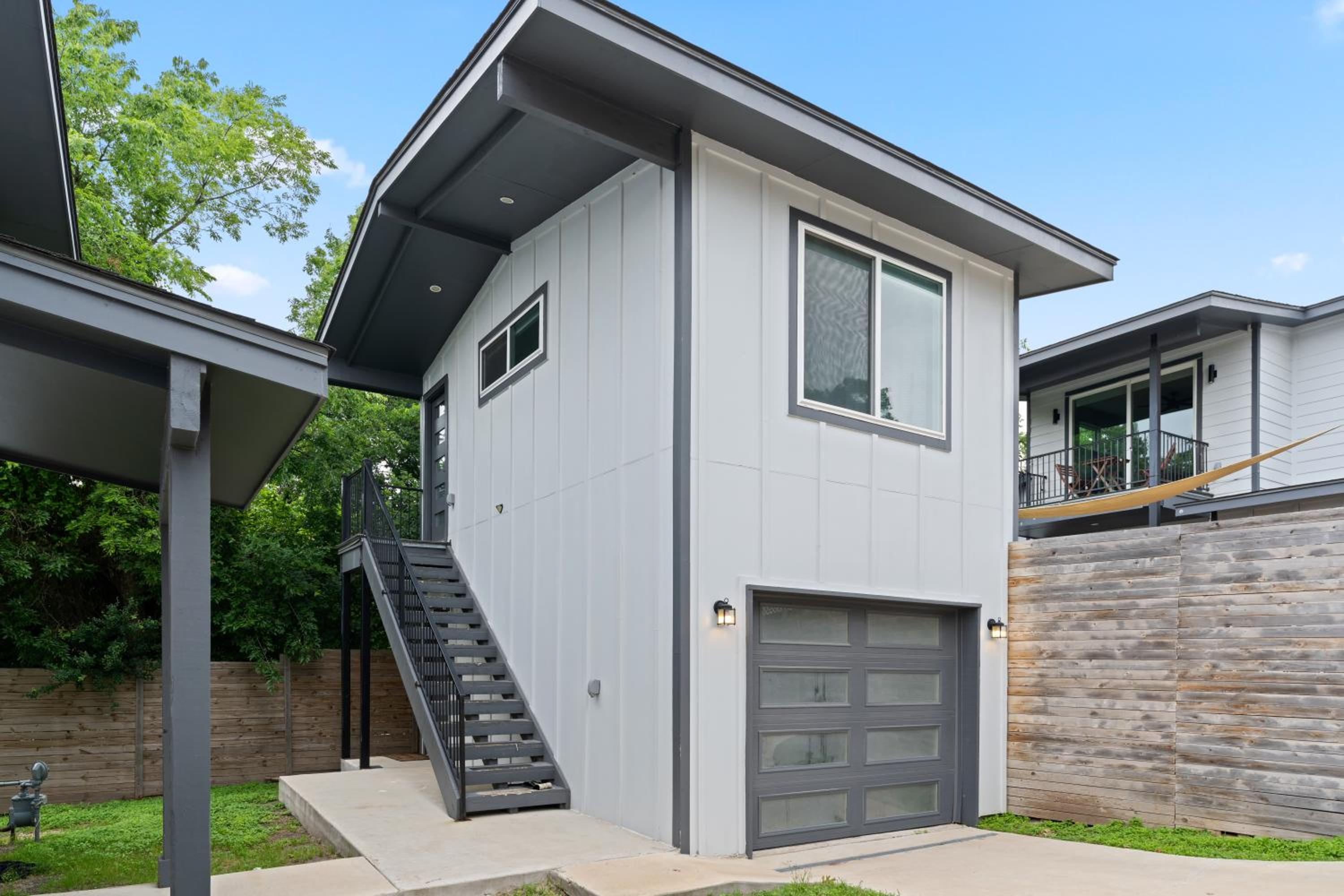 East Austin Home with In-Law Suite plus Office and Fast Wifi view 3