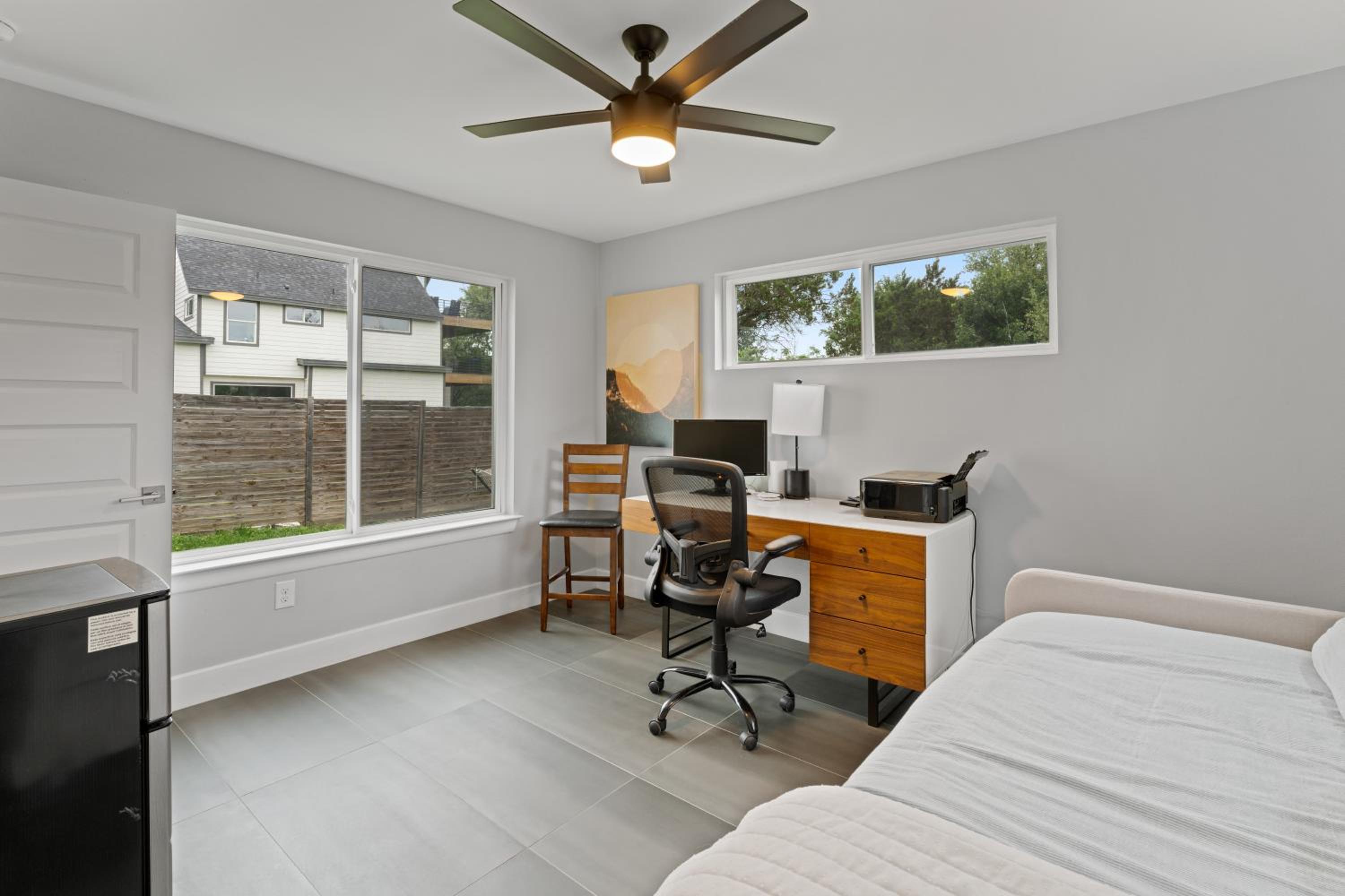 East Austin Home with In-Law Suite plus Office and Fast Wifi view 2