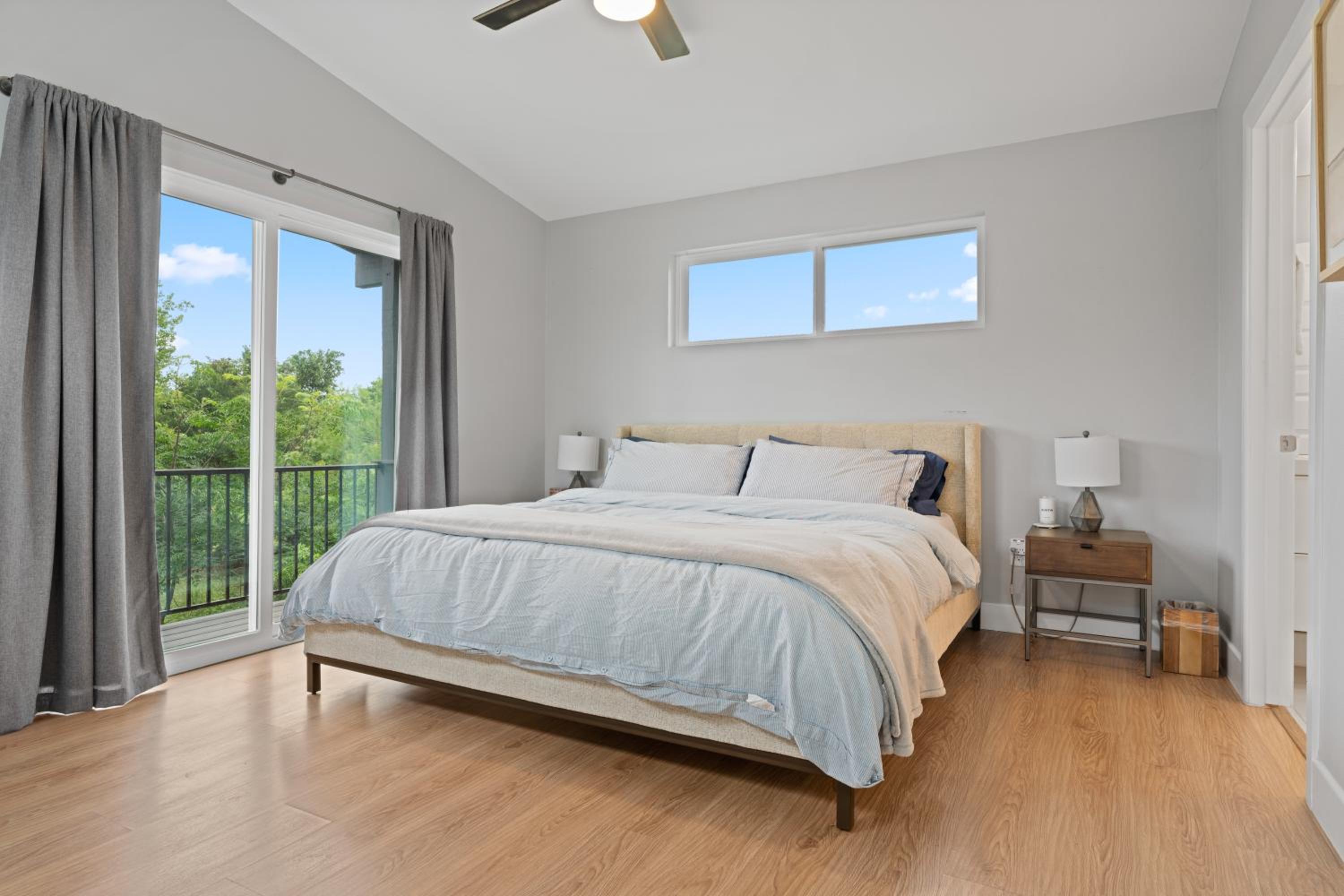 East Austin Home with In-Law Suite plus Office and Fast Wifi view 5