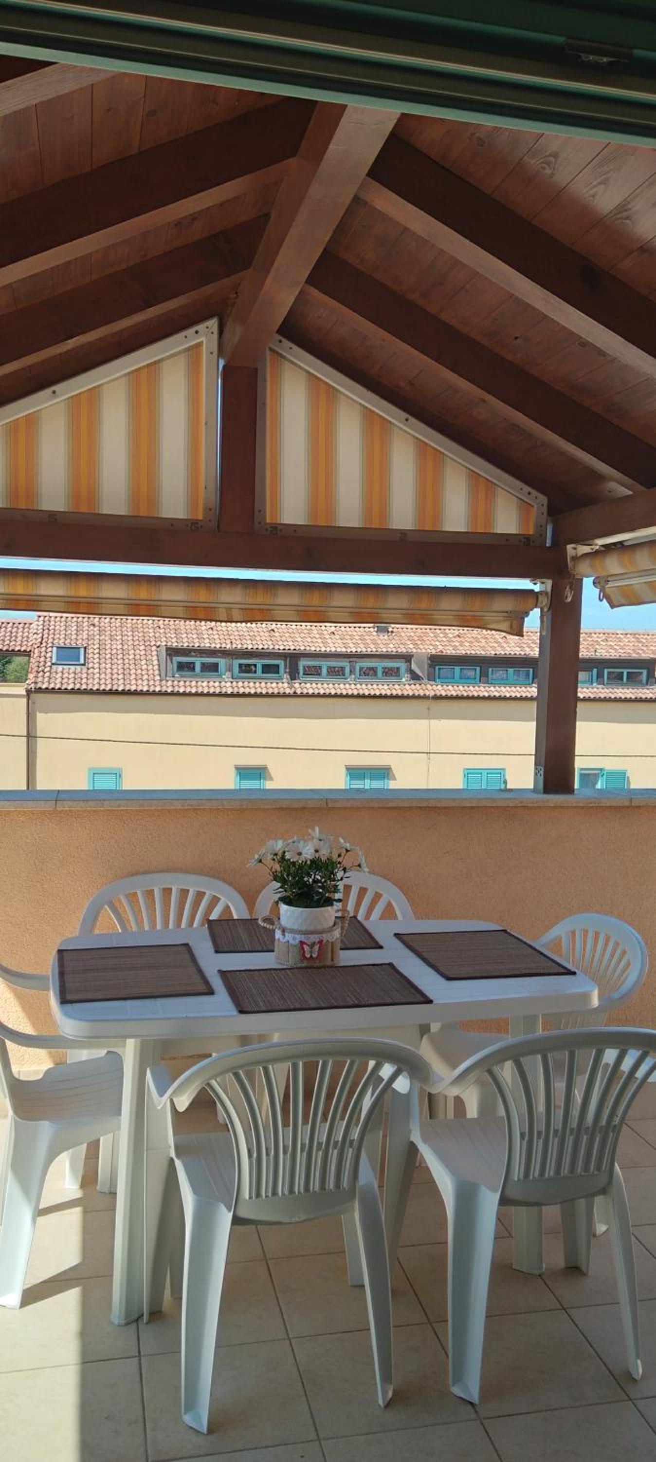 Apartment BELLA VISTA with swimming pool and tennis court
