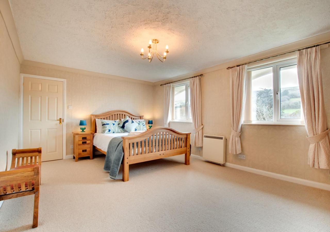 4 Bed in Croyde oc-windy1