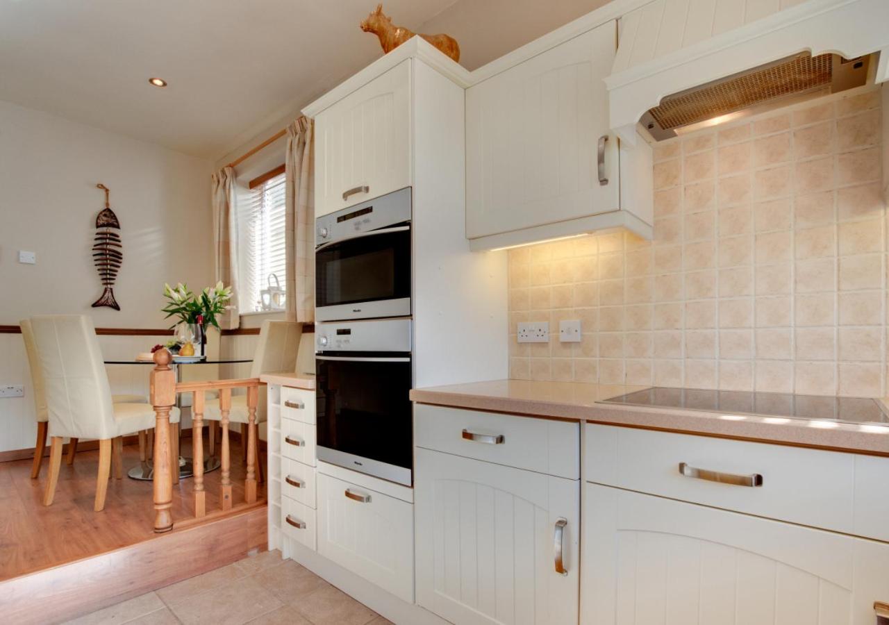 4 Bed in Croyde oc-windy1