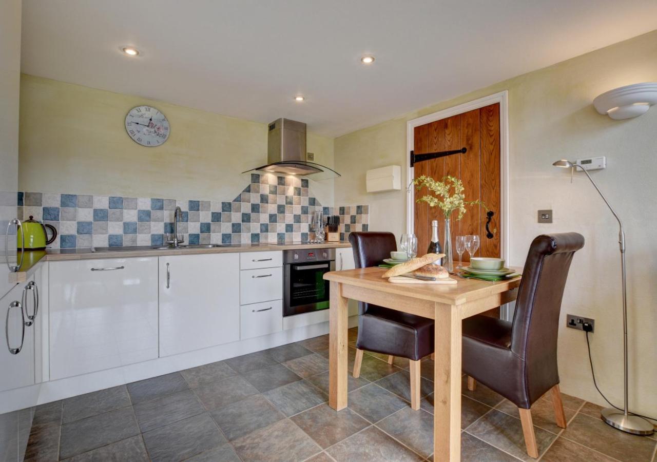 1 Bed in Tiverton oc-work