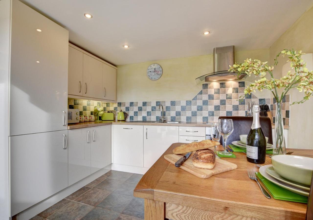 1 Bed in Tiverton oc-work