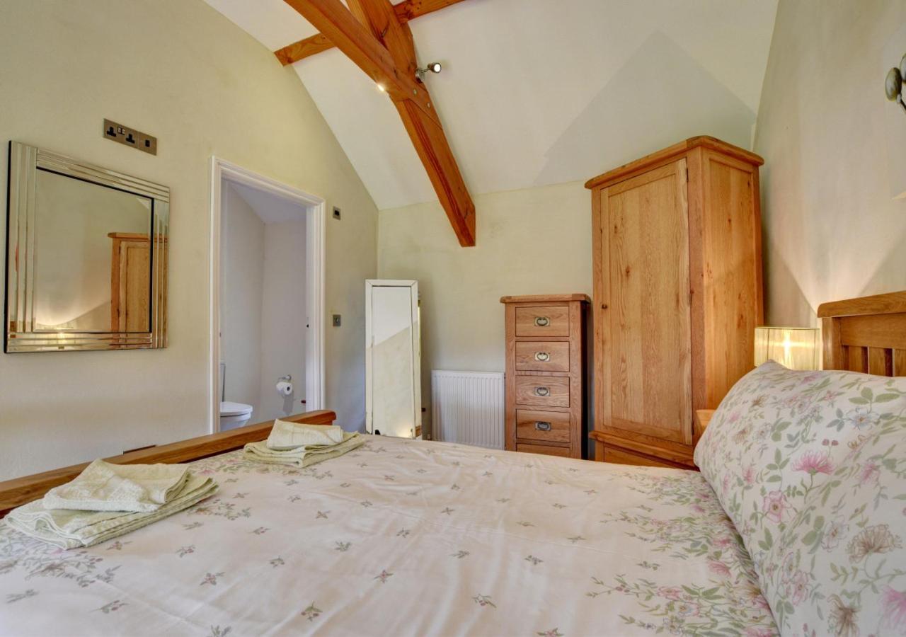 1 Bed in Tiverton oc-work