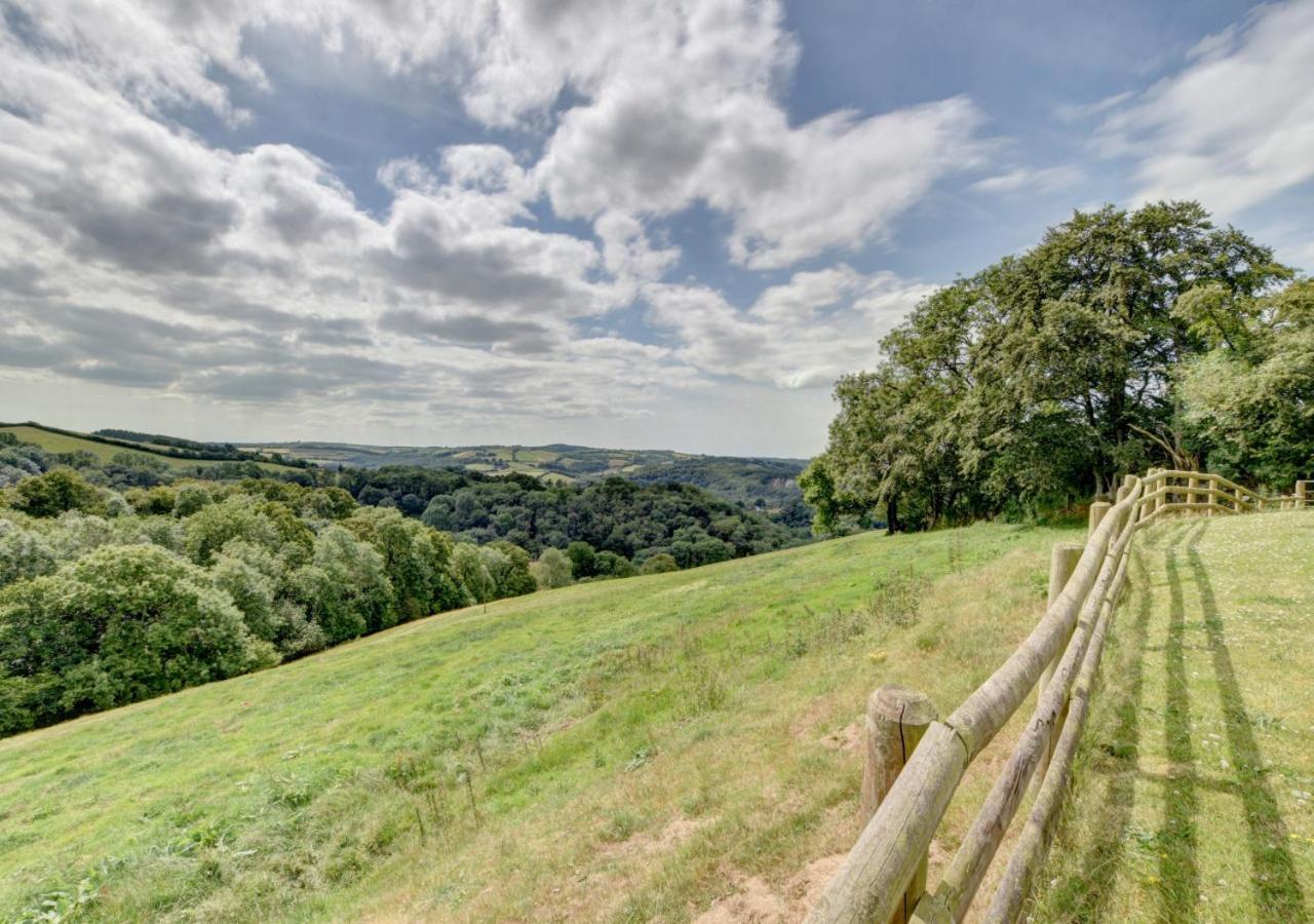 1 Bed in Tiverton oc-work