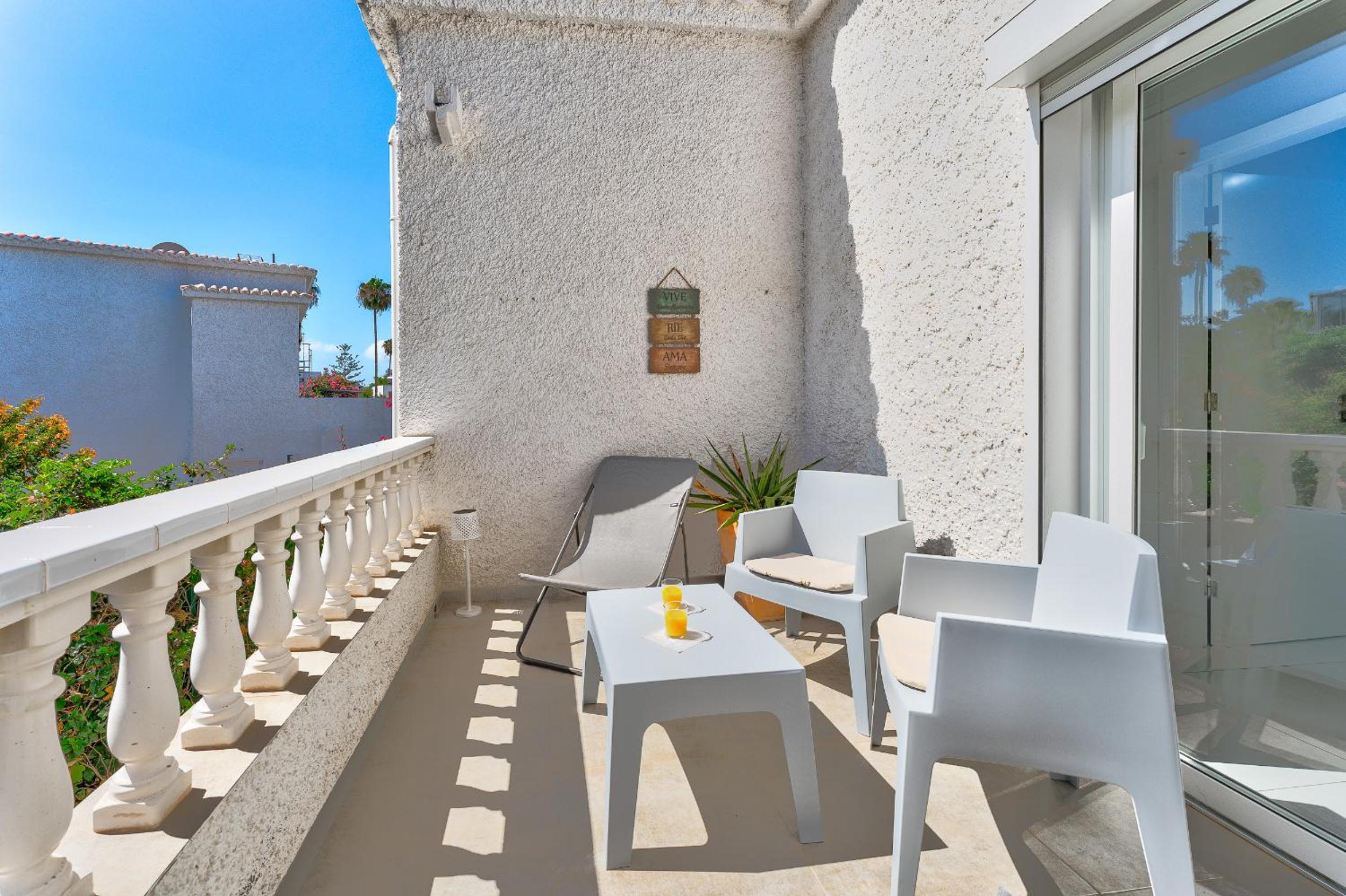Sea View Penthouse Sunshine Urbania