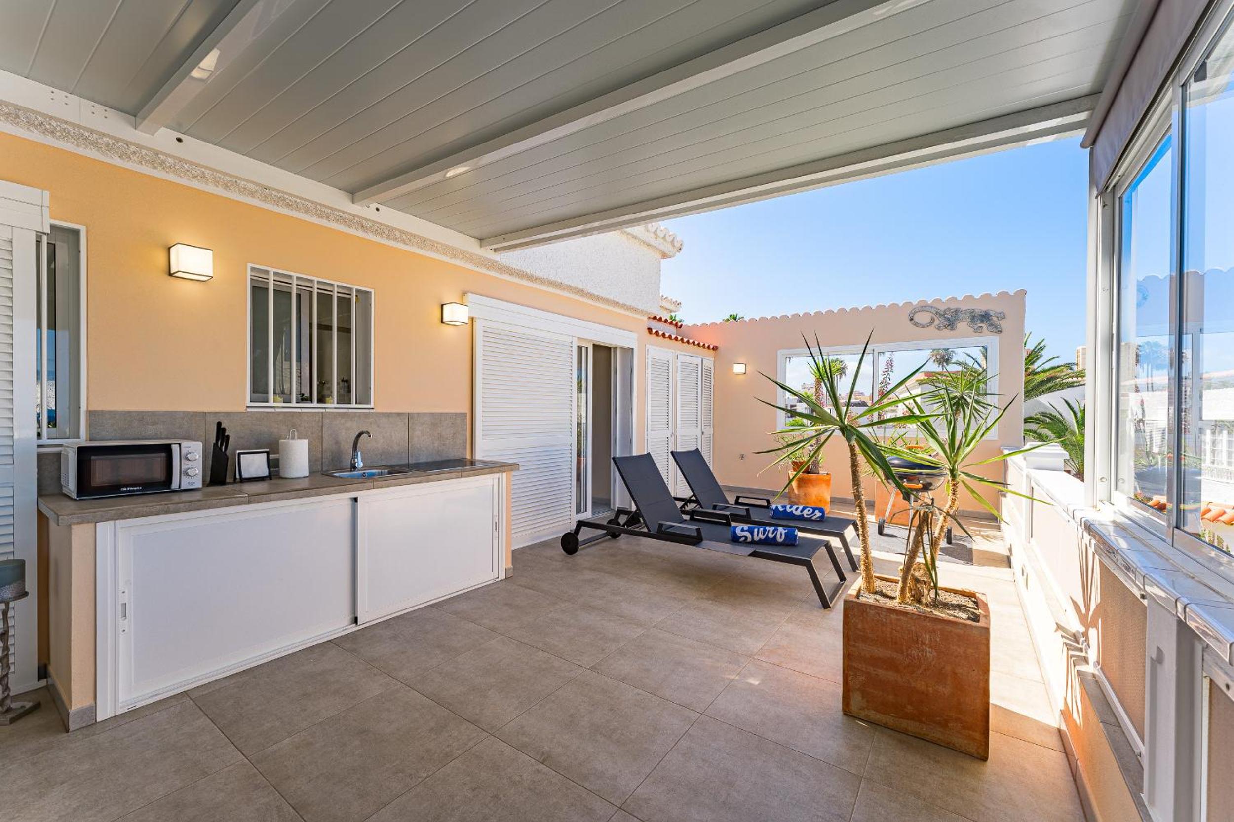 Sea View Penthouse Sunshine Urbania