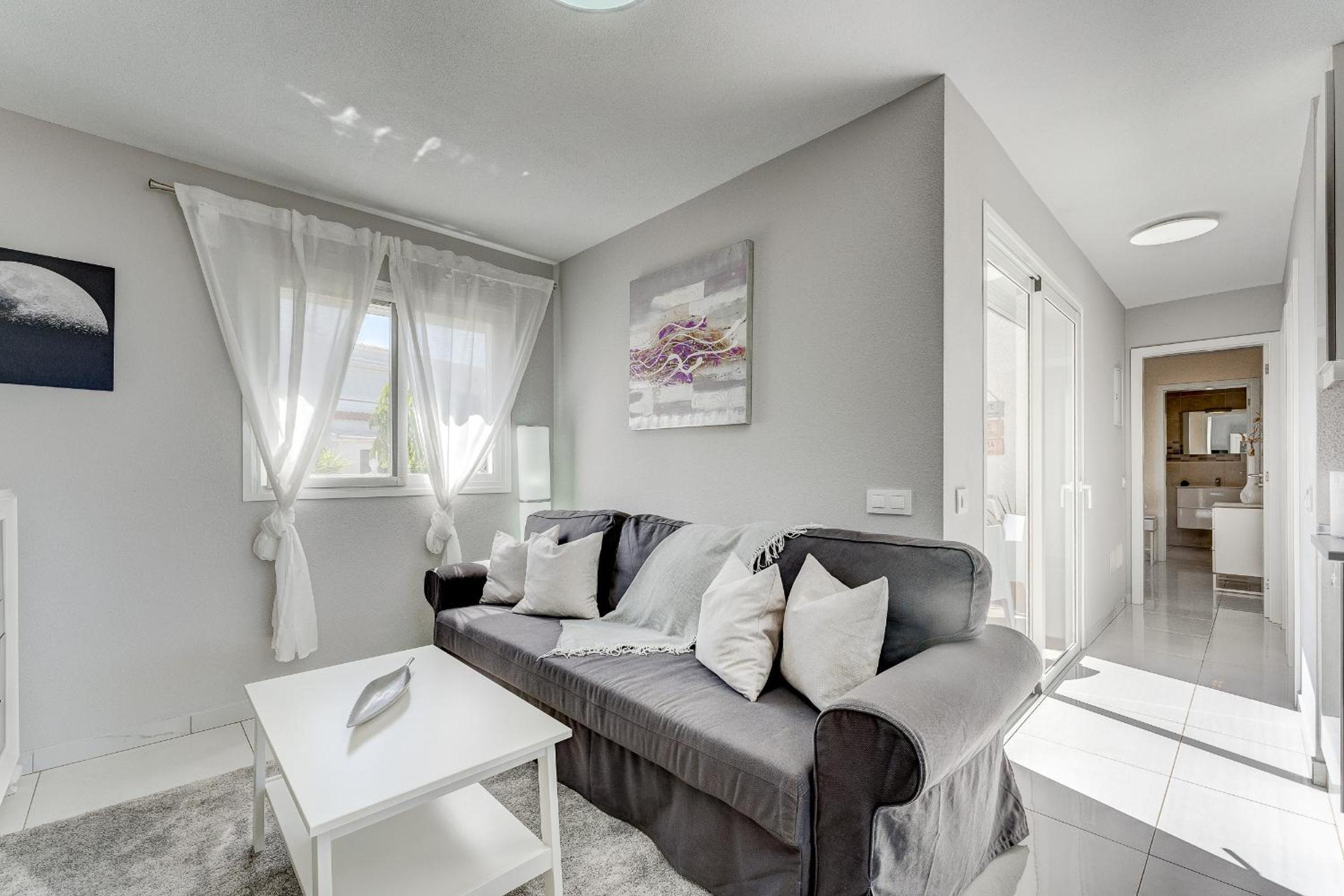 Sea View Penthouse Sunshine Urbania