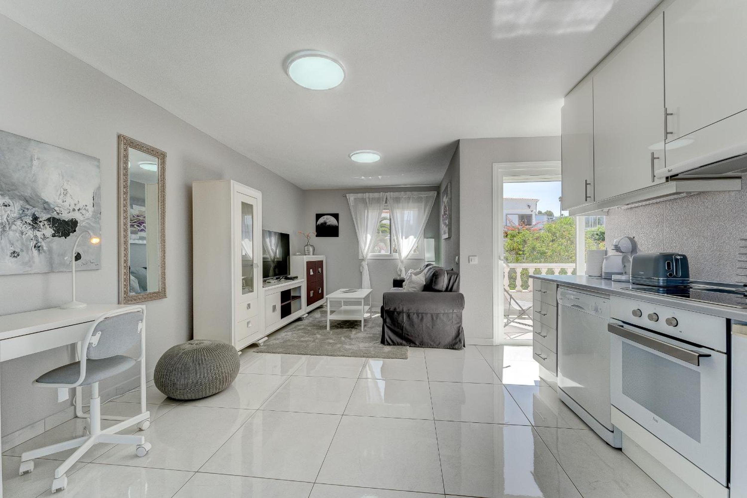 Sea View Penthouse Sunshine Urbania